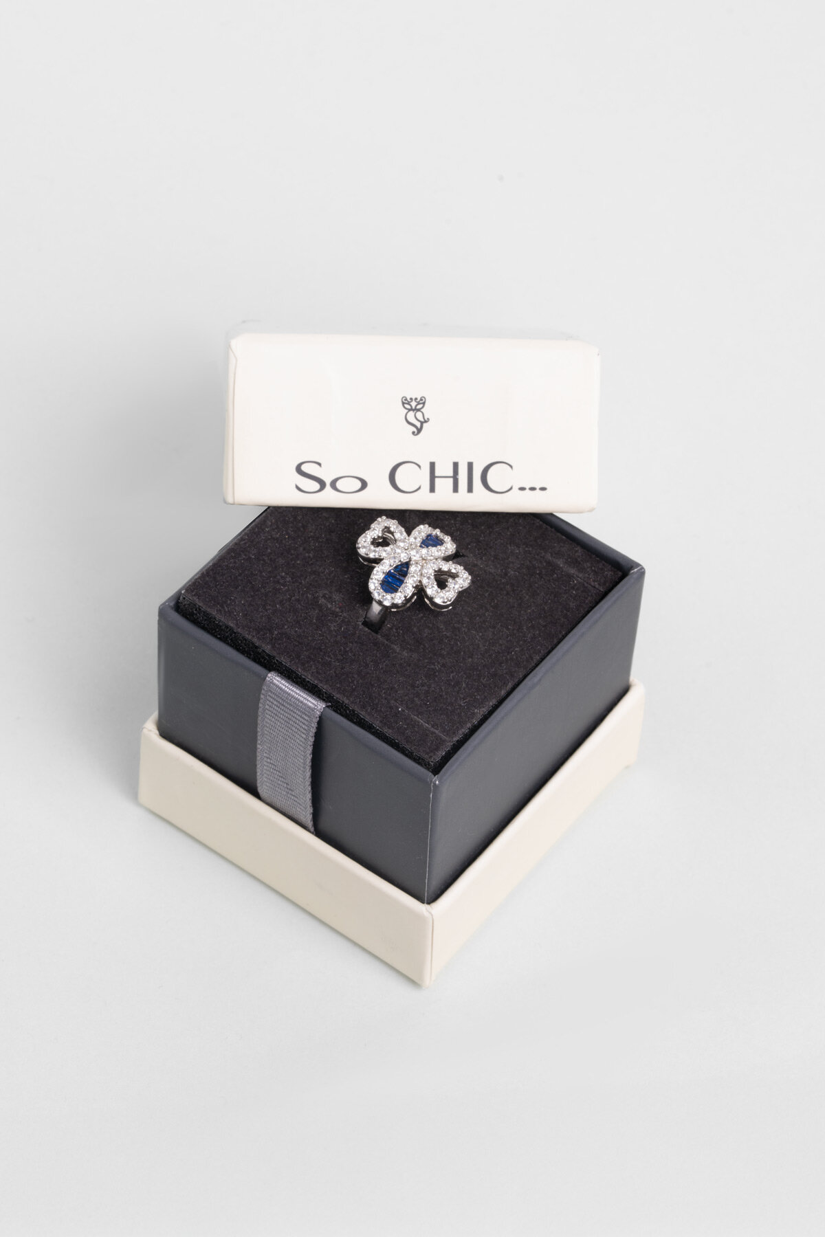 Yakamoz Mavisi 18 Ayar Beyaz Altın Kaplama Gümüş Yüzük