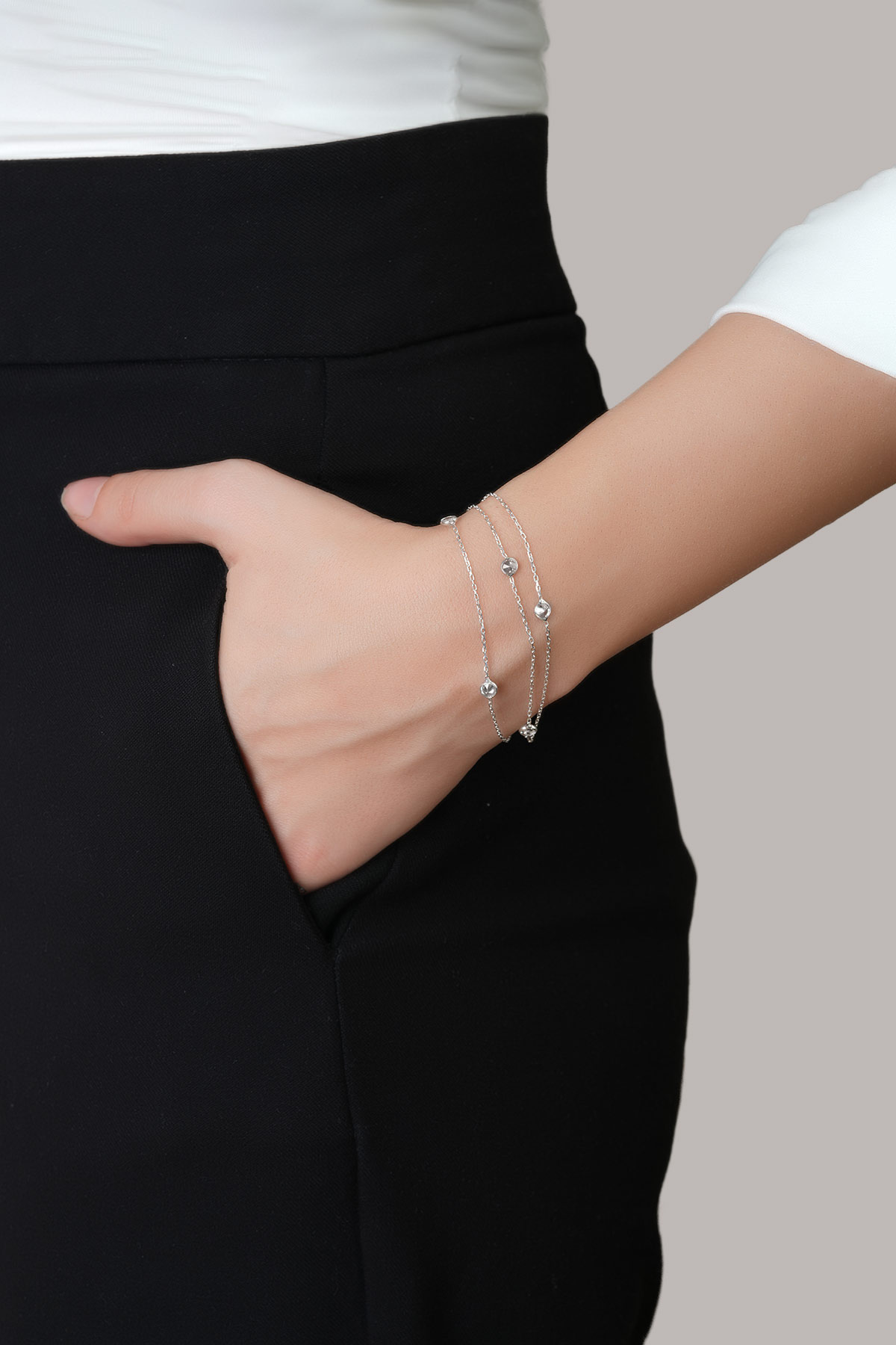 Üç Sıra Zirkon Taşlı 18 Ayar Beyaz Altın Kaplama 19 Cm Gümüş Bileklik 1001630199_3