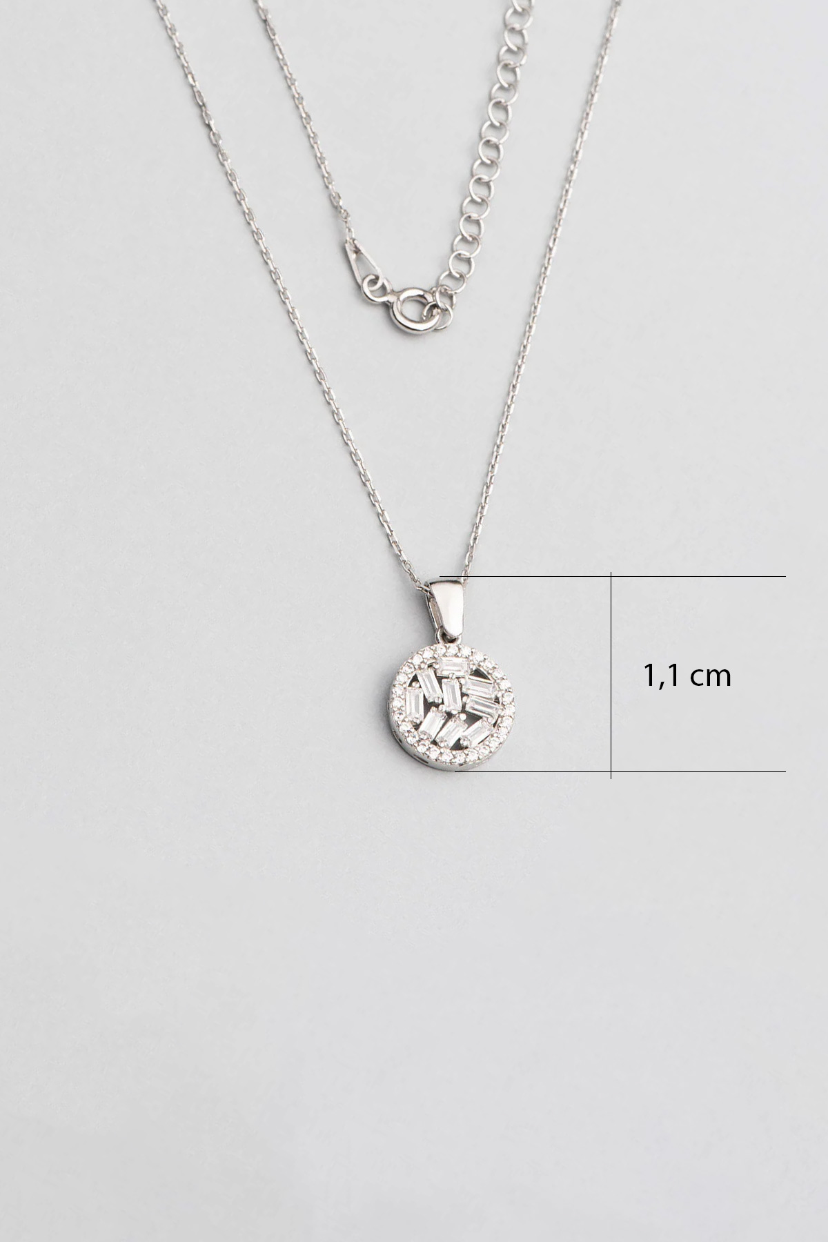 Resim Baget Taşlı 18 Ayar Beyaz Altın Kaplama 45 Cm Gümüş Kolye