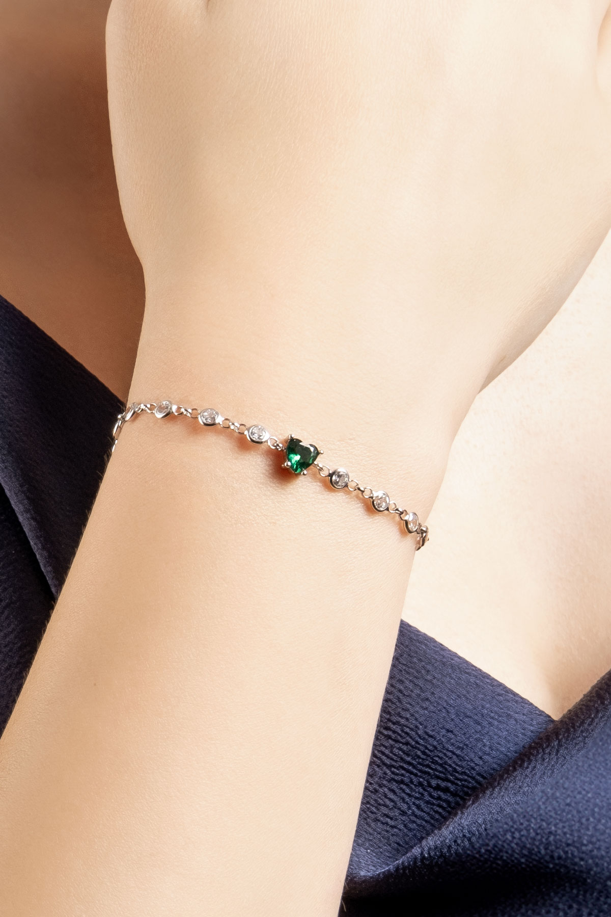 Resim Aşk Yolu 18 Ayar Beyaz Altın Kaplama 19 Cm Gümüş Bileklik