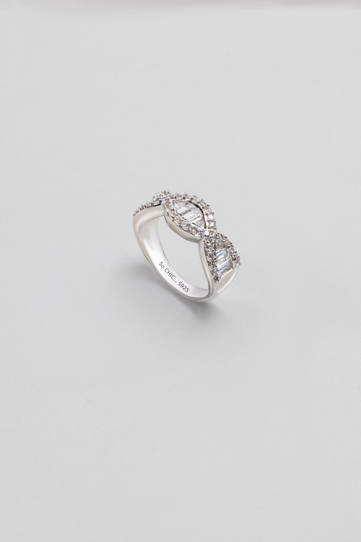 Sarmaşık 18 Ayar Beyaz Altın Kaplama Gümüş Yüzük