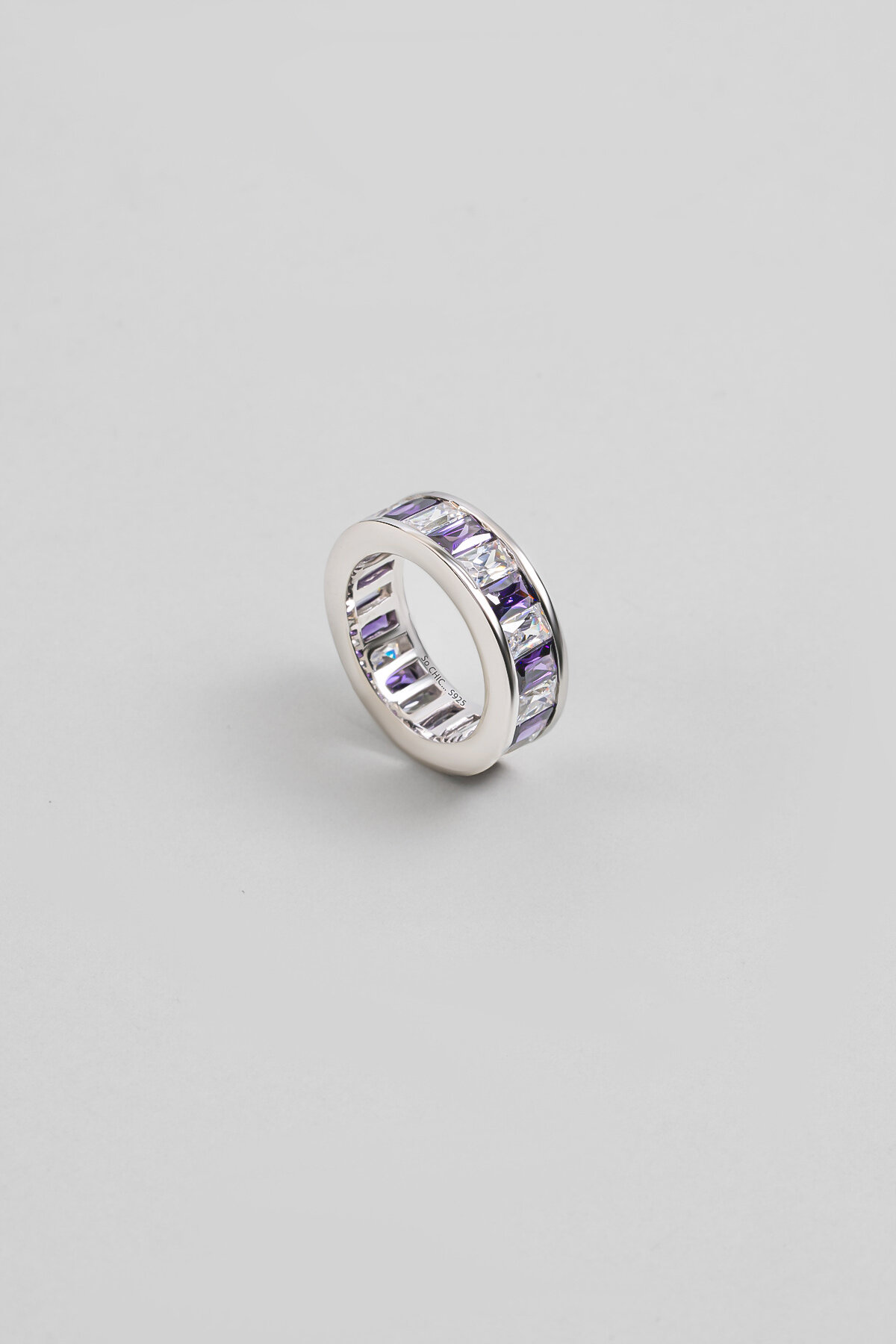 Gökkuşağı Baget 18 Ayar Beyaz Altın Kaplama Gümüş Yüzük