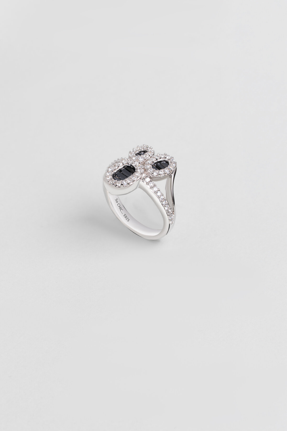 Siyah Işıltısı 18 Ayar Beyaz Altın Kaplama Gümüş Yüzük