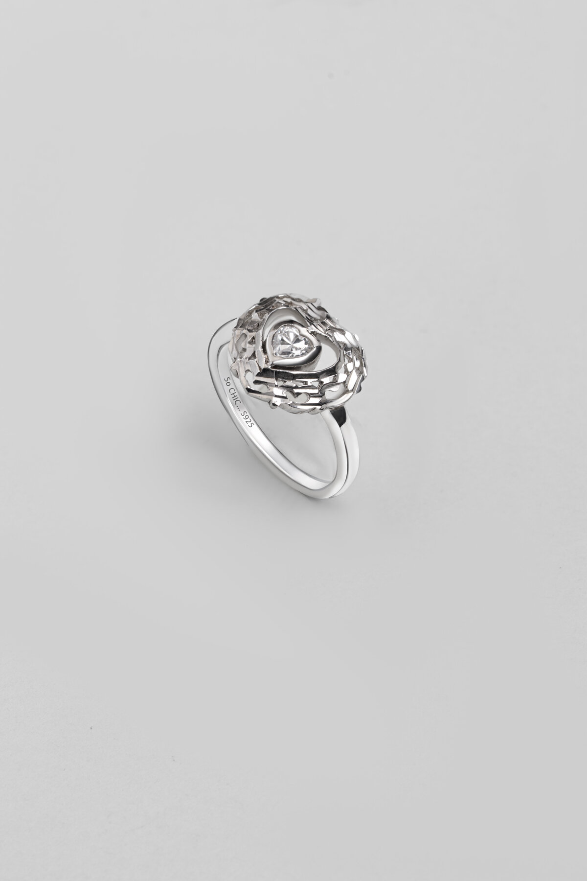 Kalp Tılsımı 18 Ayar Beyaz Altın Kaplama Gümüş Yüzük