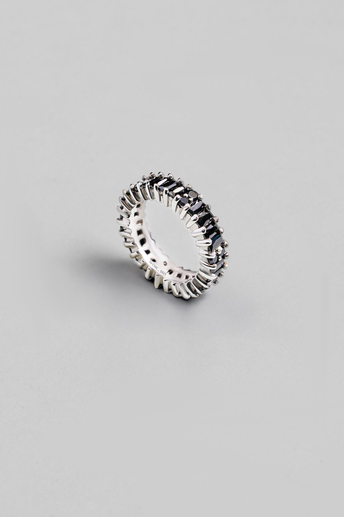 Baget Işıltısı 18 Ayar Beyaz Altın Kaplama Gümüş Yüzük