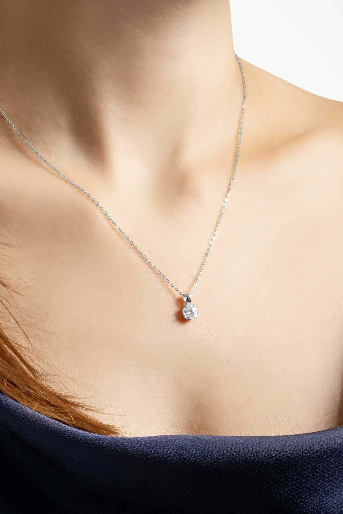 Resim Çiçek Taşlı 18 Ayar Beyaz Altın Kaplama 45 Cm Gümüş Kolye