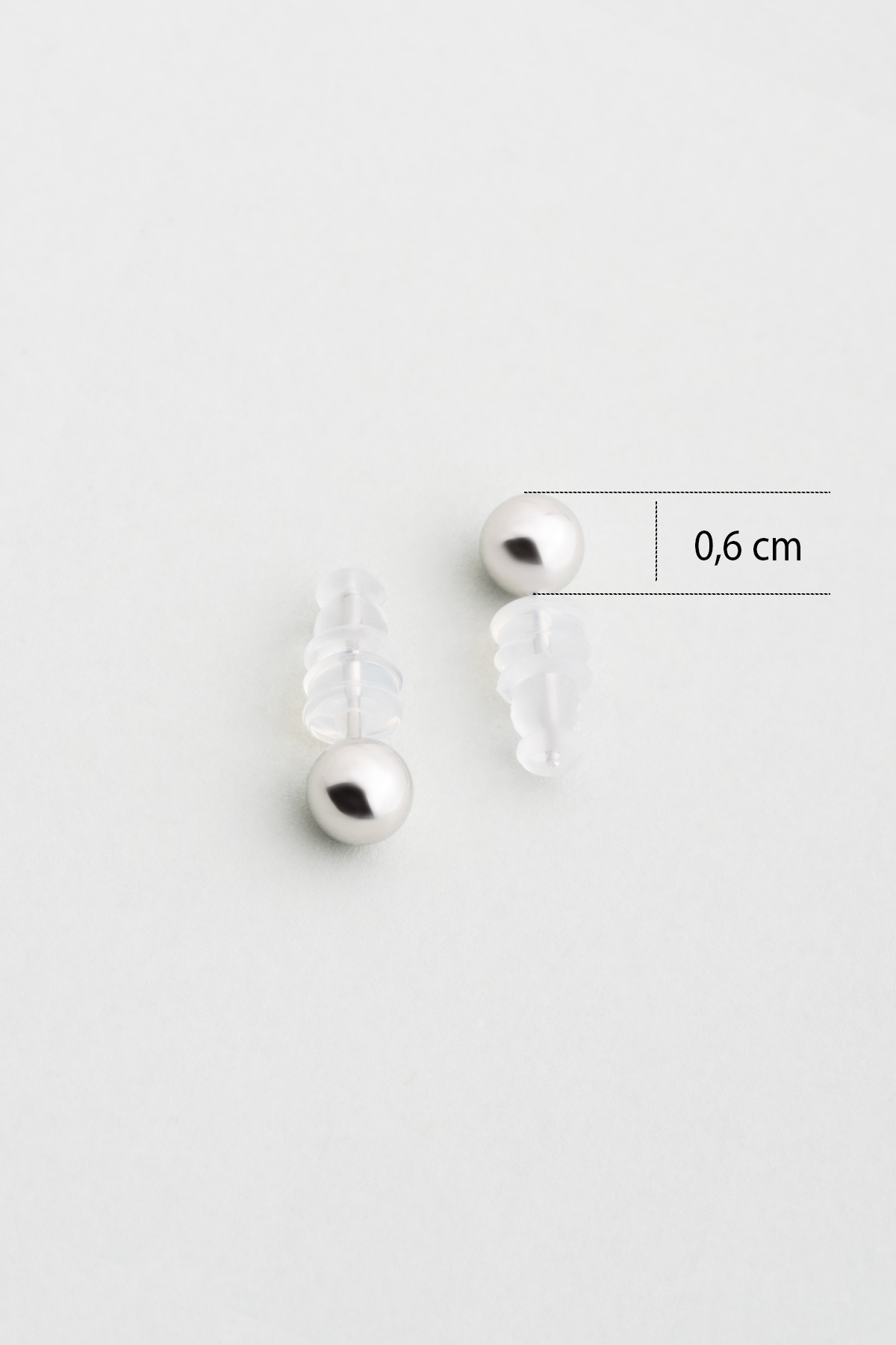 Resim Minimal 18 Ayar Beyaz Altın Kaplama Gümüş Top Küpe