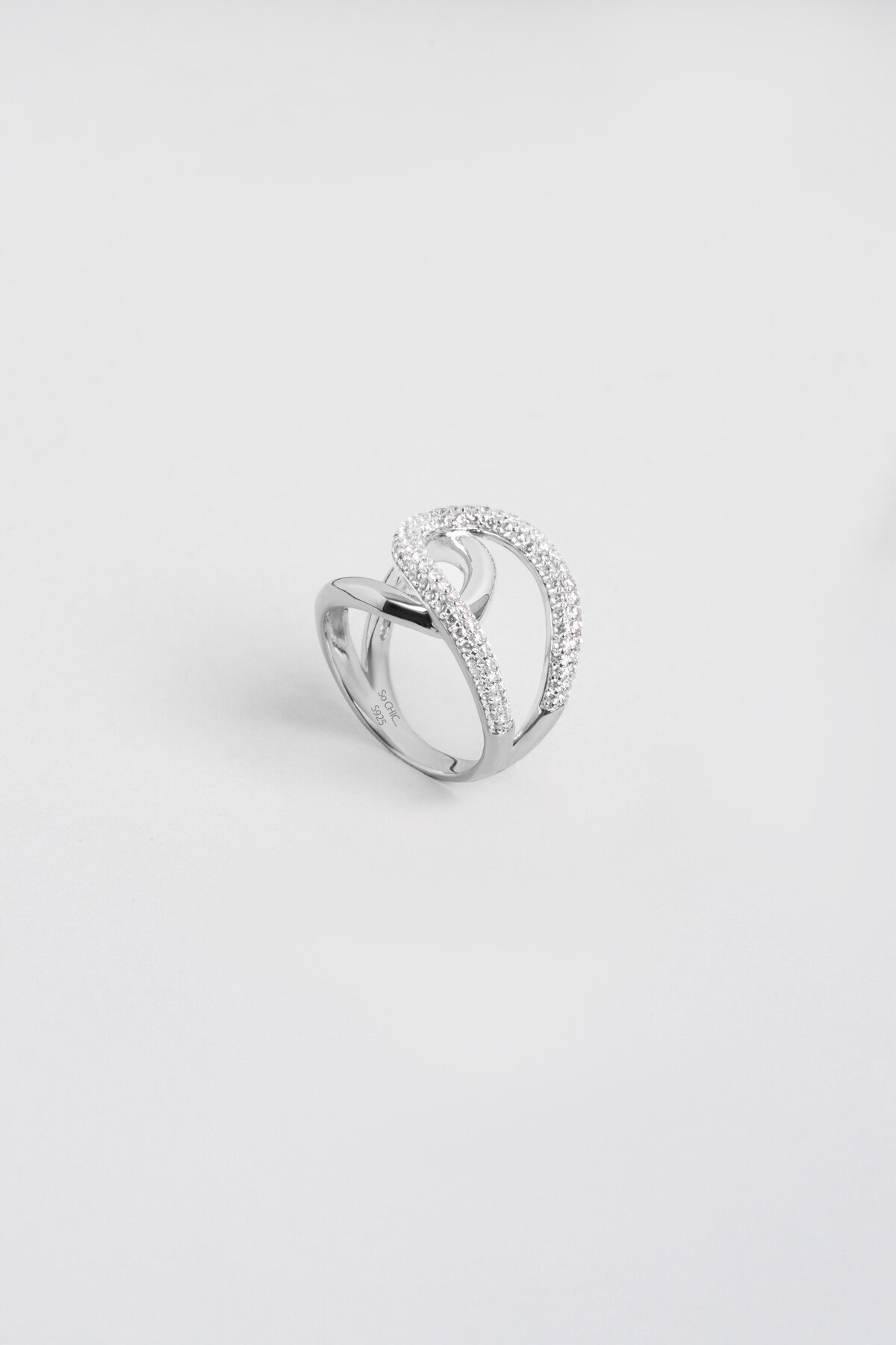 Işıltı Masalı 18 Ayar Beyaz Altın Kaplama Gümüş Tasarım Yüzük