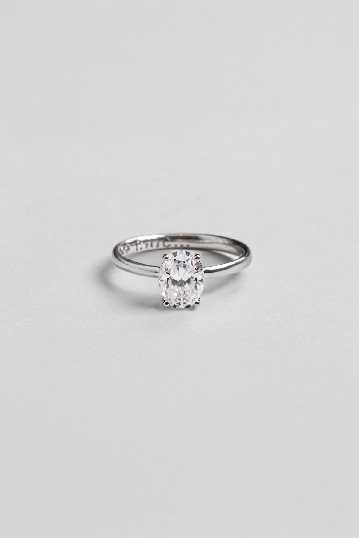 Mozanit Büyüsü 18 Ayar Beyaz Altın Kaplama Gümüş Yüzük