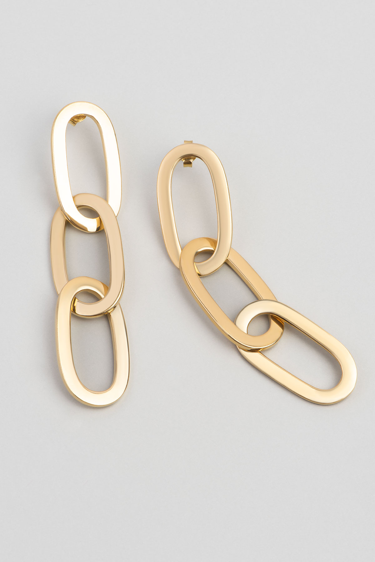 Hollow Elegance Desing 18 Karat Yellow Gold Plated Silver Chain Earrings