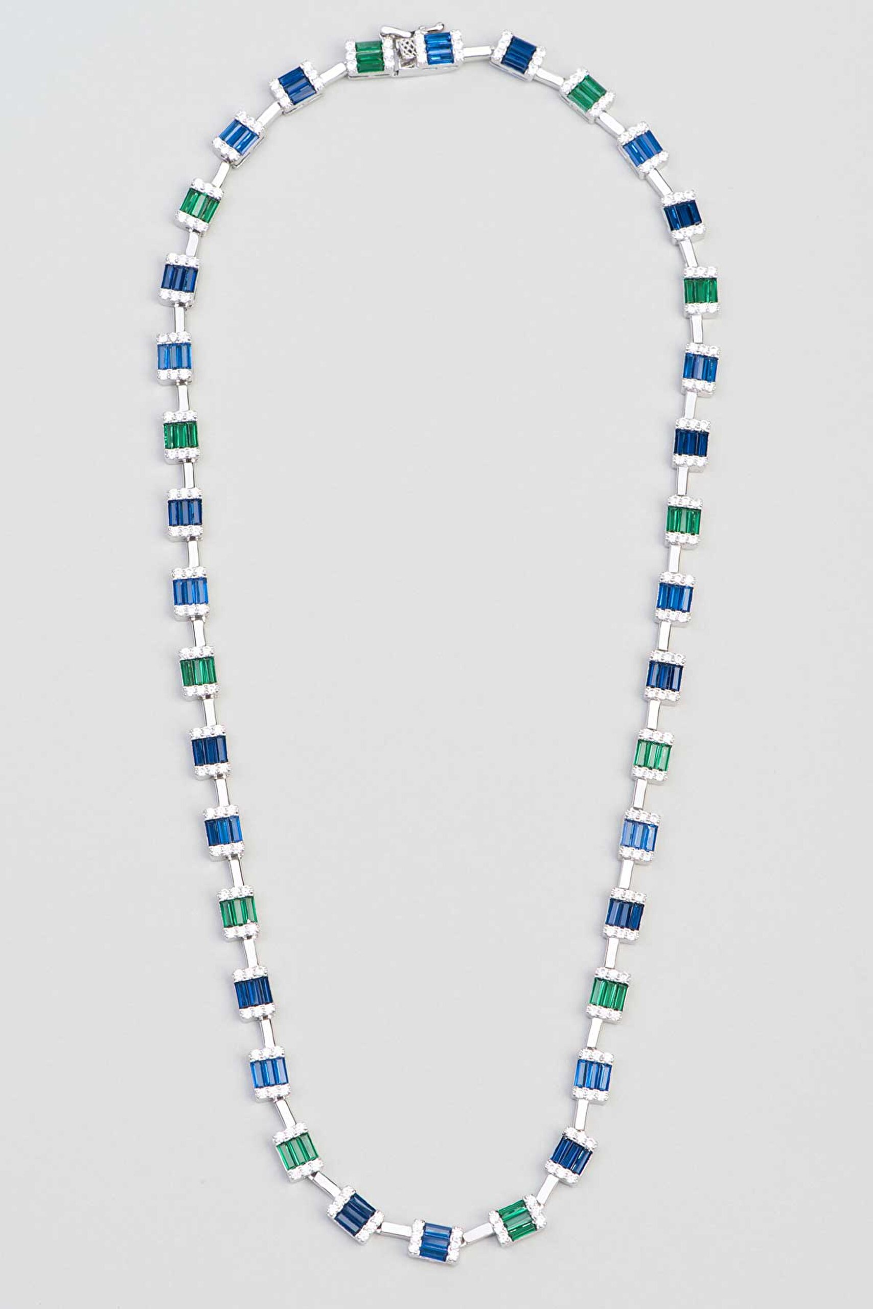 ⁠ Renkli Baget Taşlı 18 Ayar Beyaz Altın Kaplama 42 Cm Gümüş Gerdanlık_0}