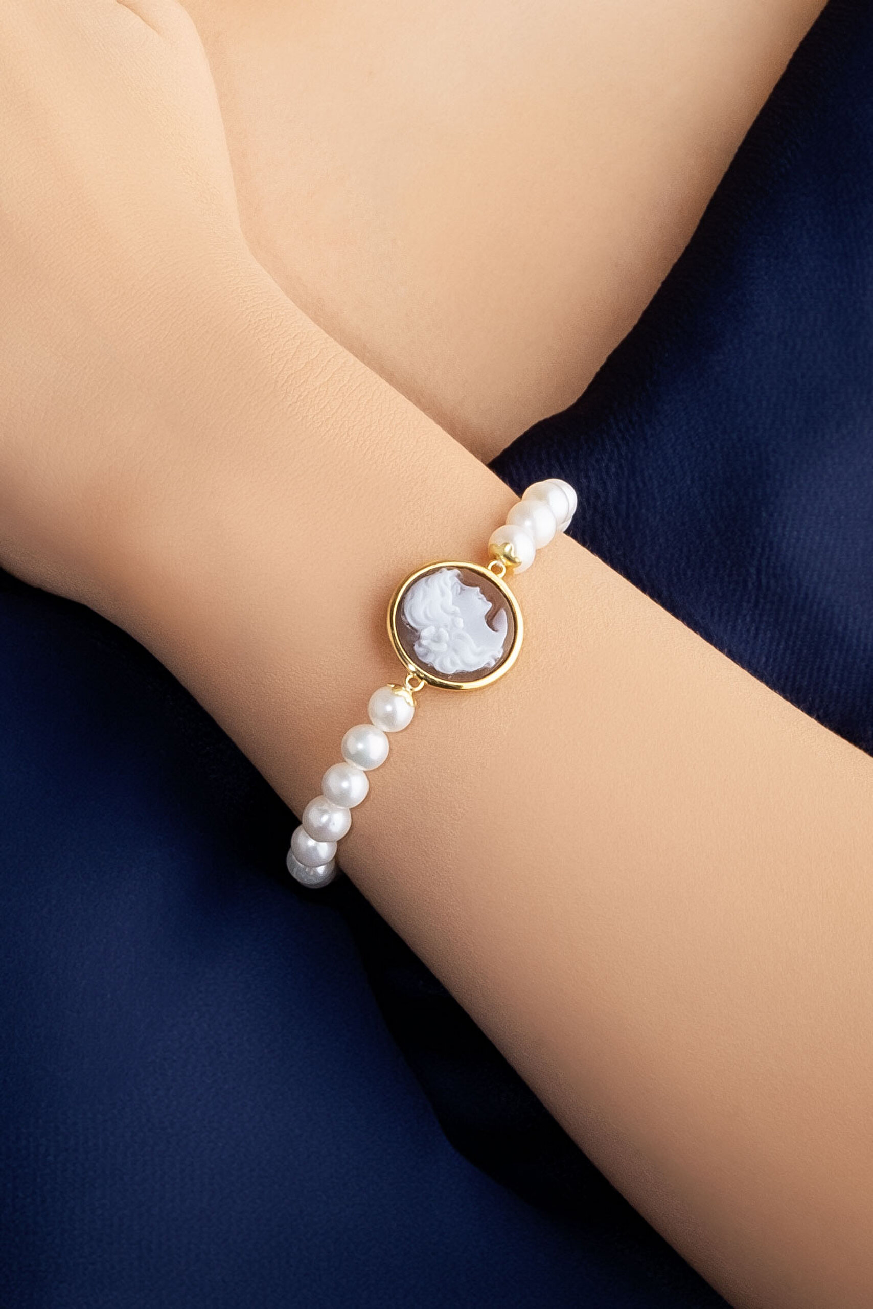 ⁠ Cameo Italiano 18 Ayar Sarı Altın Kaplama 19 Cm Gümüş İnci Bileklik_2}