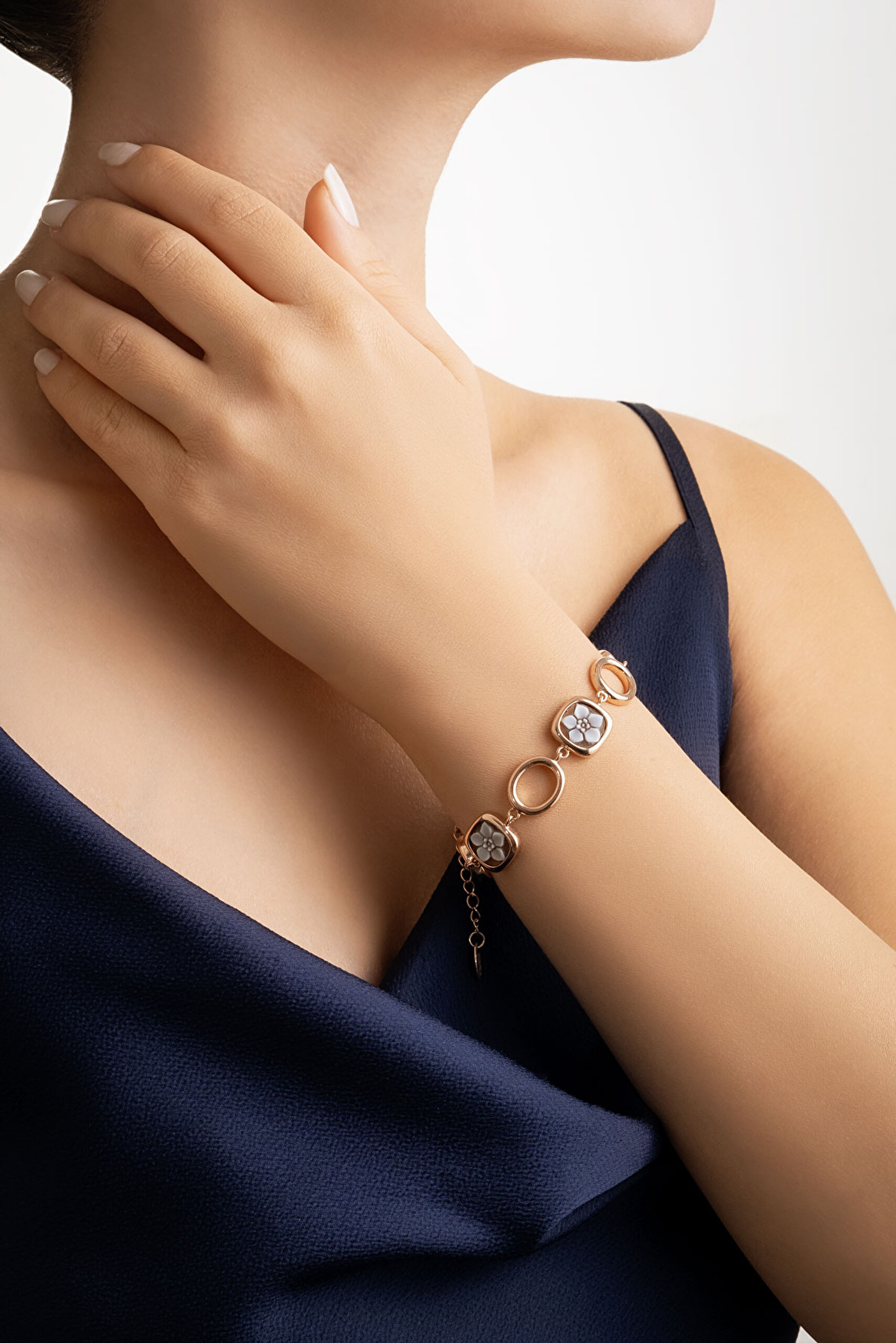 ⁠ Cameo Italiano Güz Çiçeği 18 Ayar Rose Altın Kaplama 21 Cm Gümüş Tasarım Bileklik_2}
