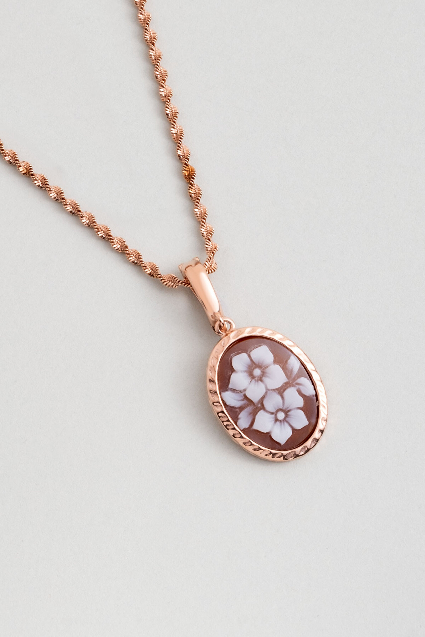 ⁠ Cameo Italiano 18 Ayar Rose Altın Kaplama 45 Cm Gümüş Çiçek Kolye_1}