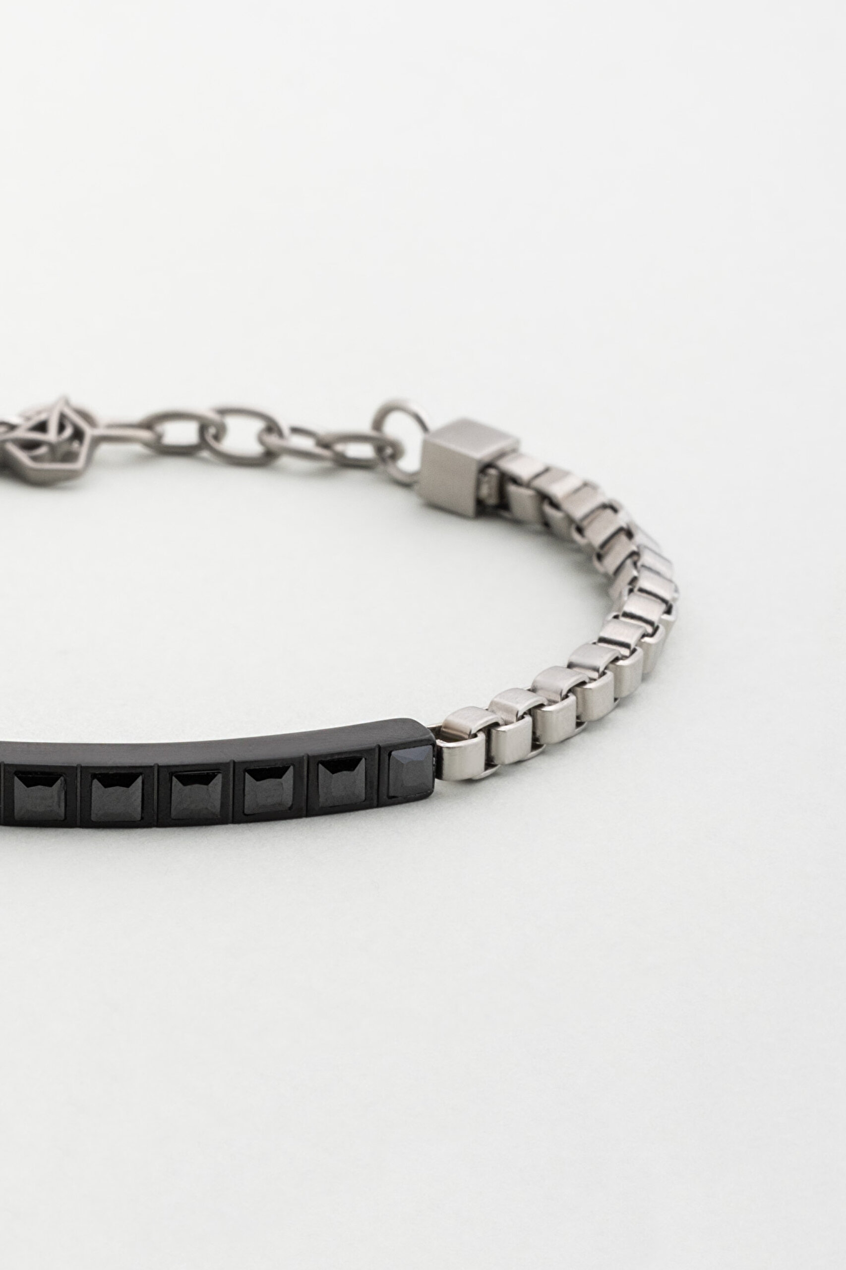 So Chic... Zirkonu Taşlı Çelik Erkek Bileklik - 4