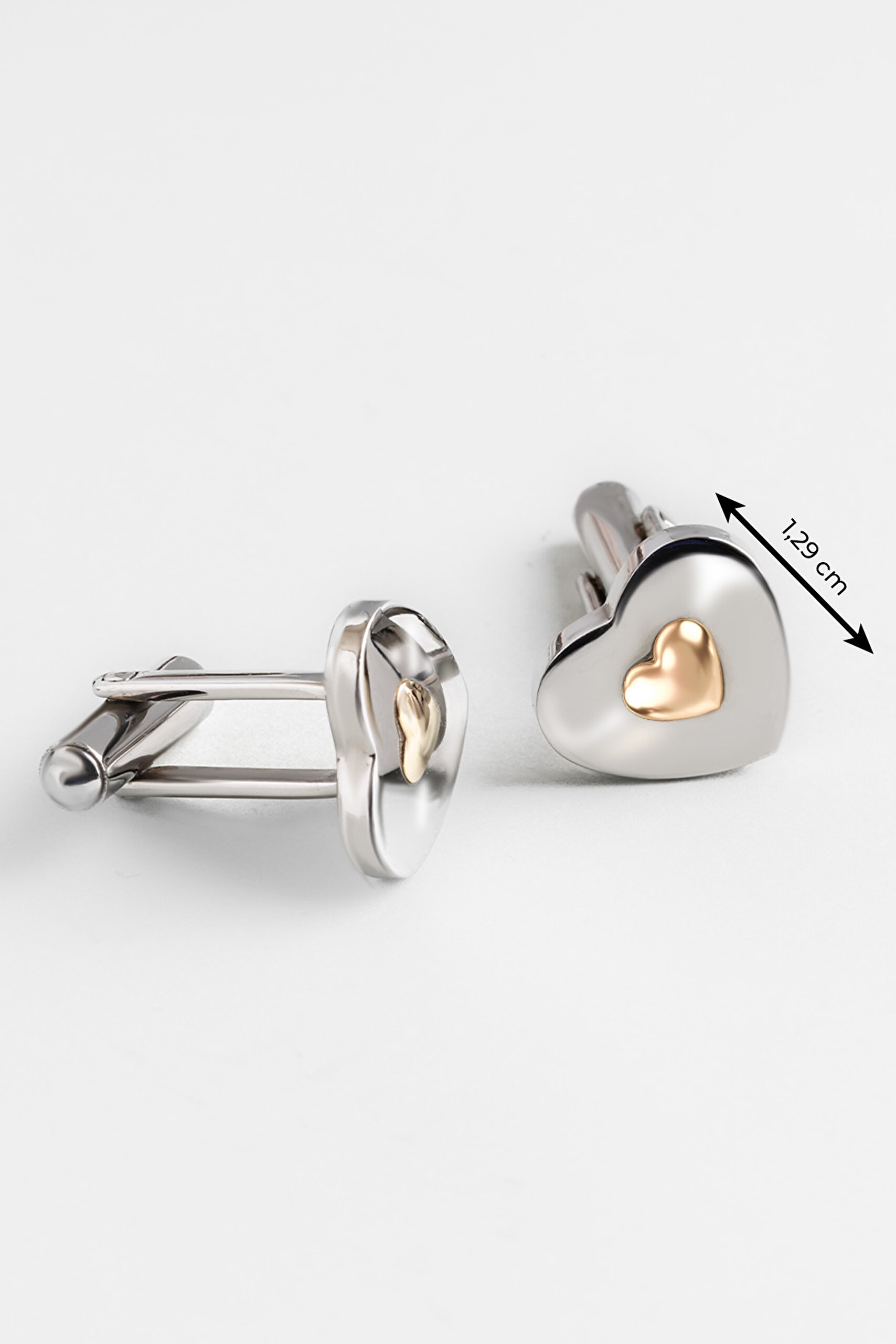 ⁠ Kalp Detaylı Çelik Erkek Kol Düğmesi_1}