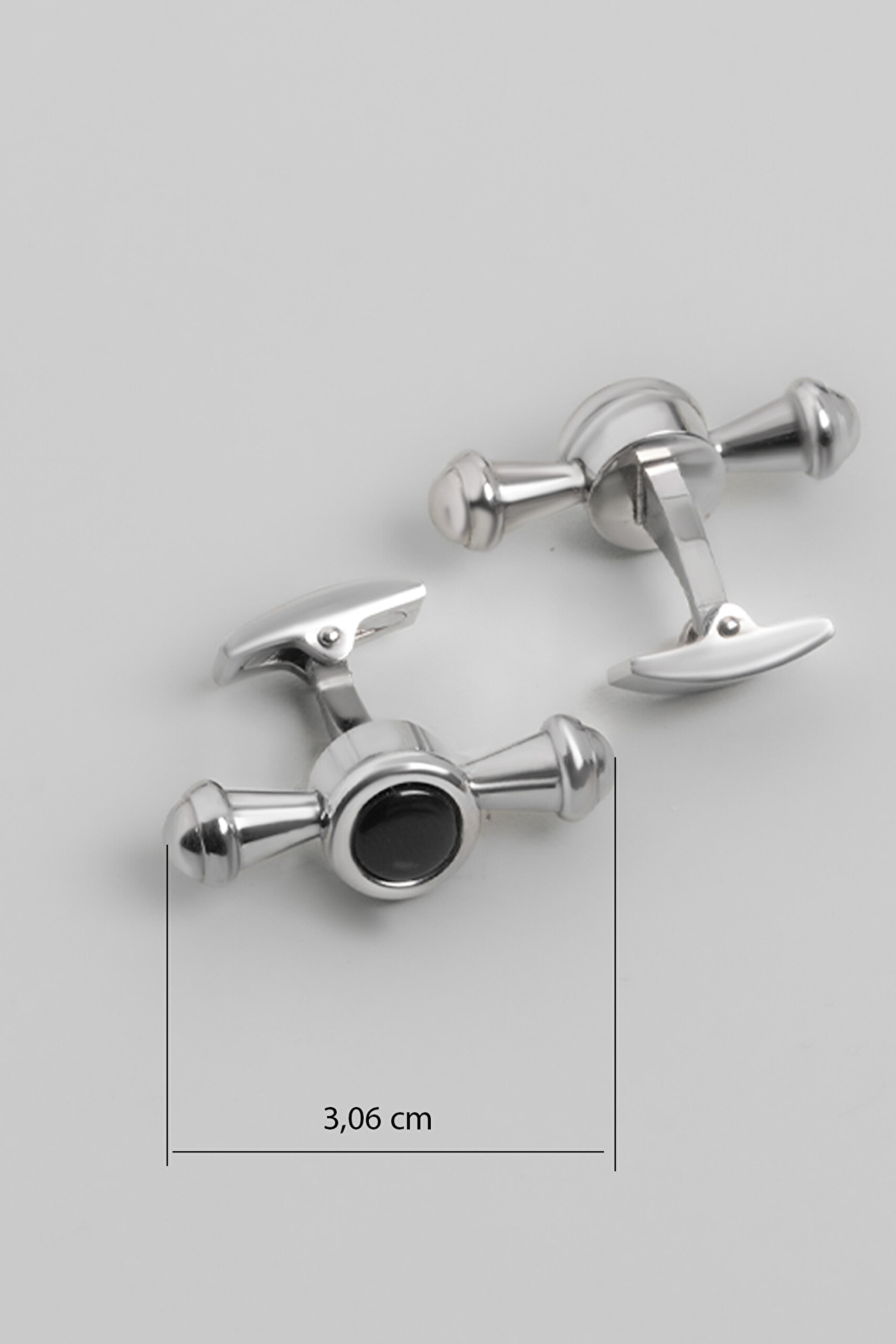 ⁠ Siyah Taş Detaylı Çelik Erkek Kol Düğmesi_1}