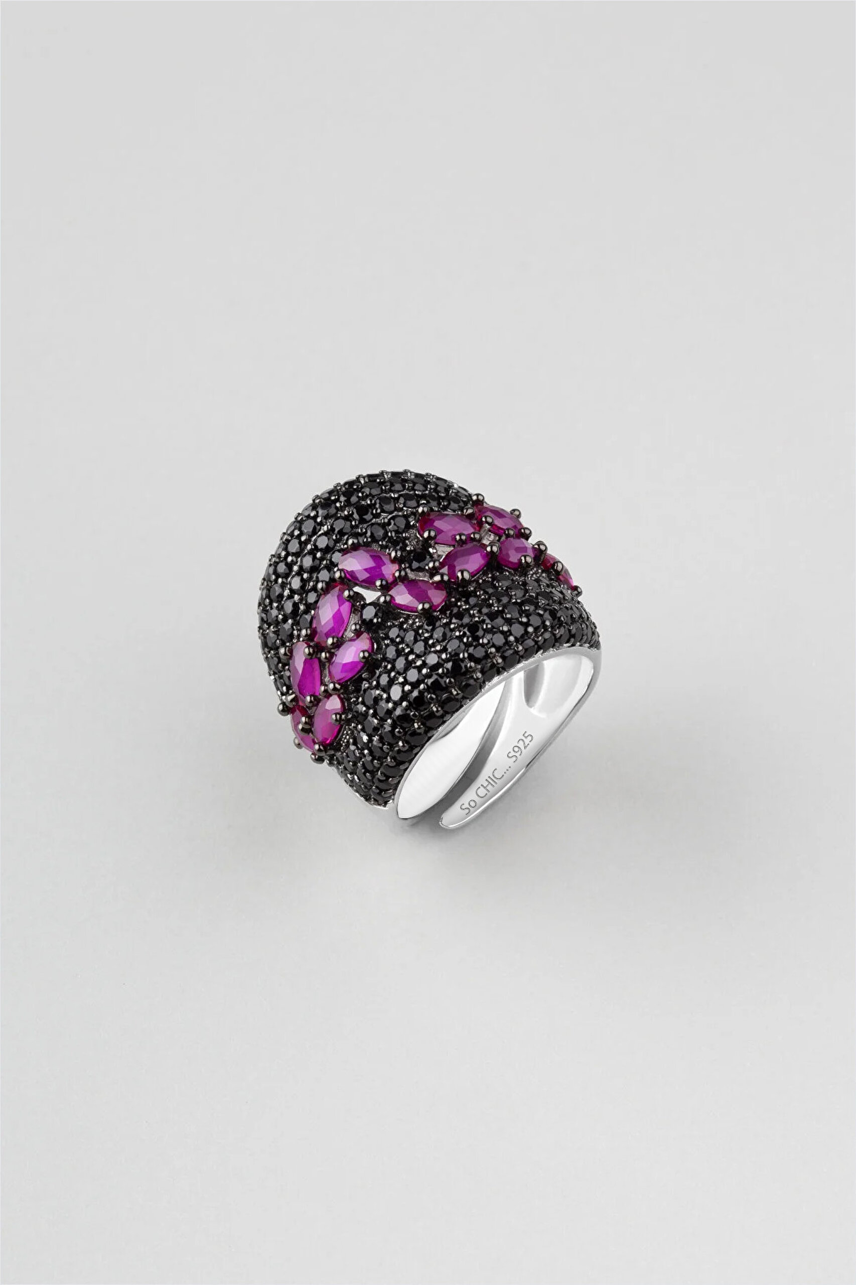 ⁠ Renkli Taşlı 18 Ayar Beyaz Altın Kaplama Gümüş Yüzük_0}