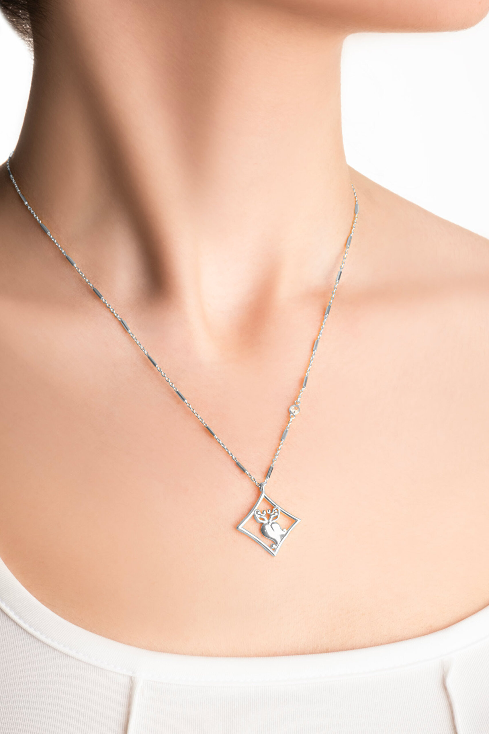 ⁠ Gizemli Göz 18 Ayar Beyaz Altın Kaplama 46 Cm Gümüş Uğurlu So Chic... Baykuş Kolye_1}