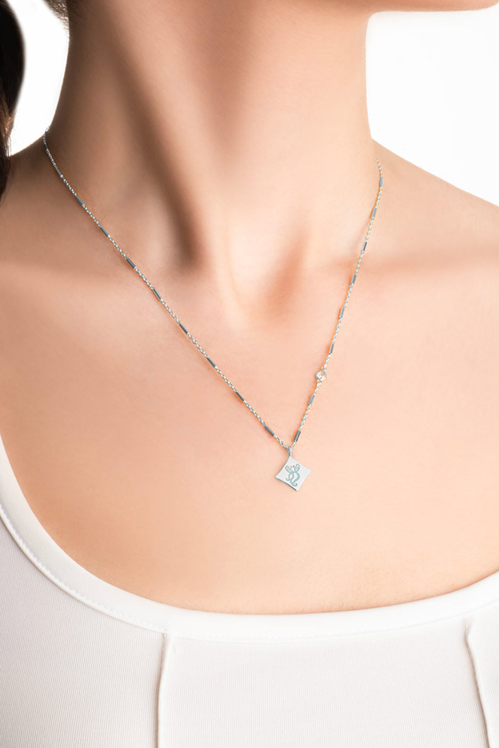 ⁠ Bilge Ruh 18 Ayar Beyaz Altın Kaplama 46 Cm Gümüş Uğurlu So Chic... Baykuş Kolye_1}