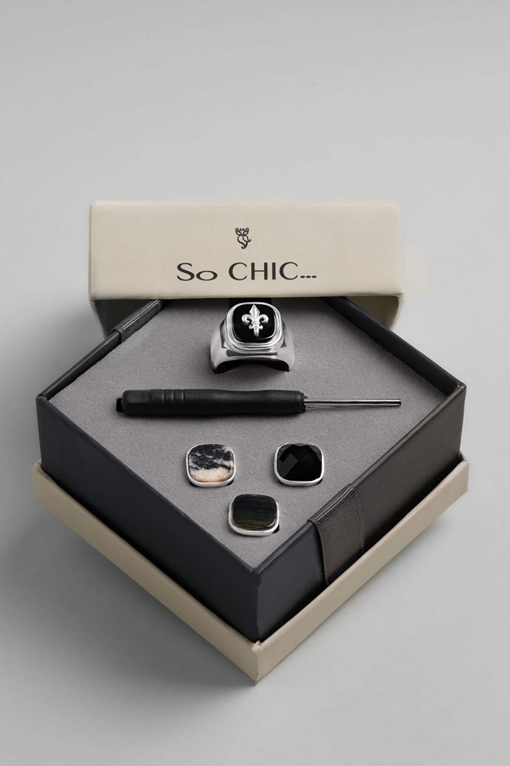 ⁠ Modify Koleksiyonu Klasik Stil Erkek Gümüş Tasarım Yüzük Seti_5}