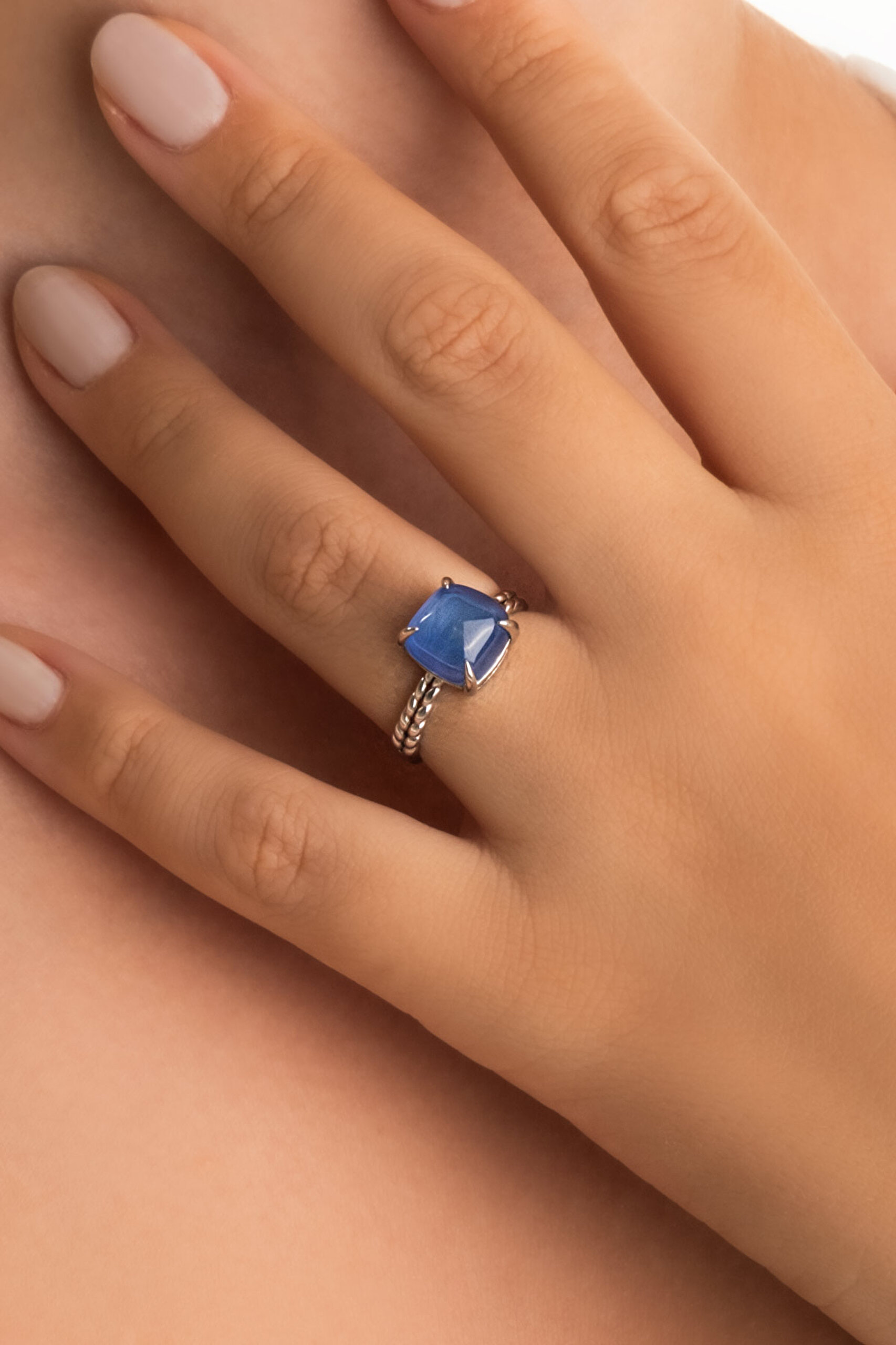 ⁠ Safir Yolculuğu 18 Ayar Beyaz Altın Kaplama Gümüş Tasarım Yüzük_1}