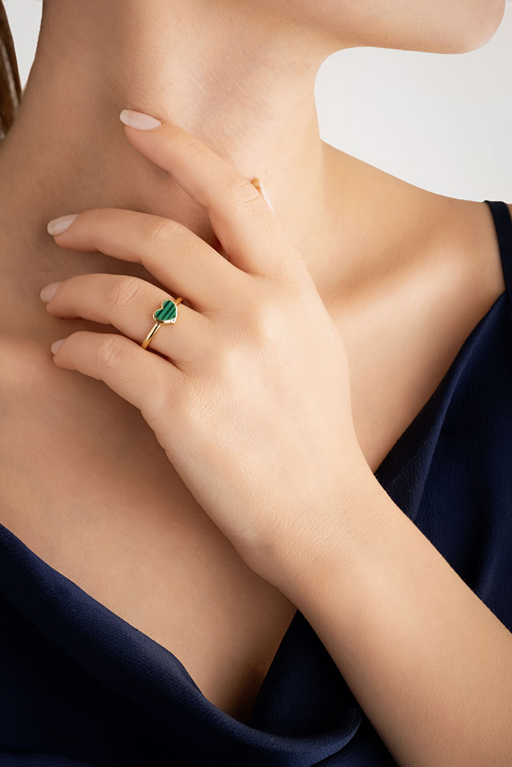 ⁠ Green Heart 18 Ayar Sarı Altın Kaplama Ayarlanabilir Gümüş Kalp Yüzük_1}