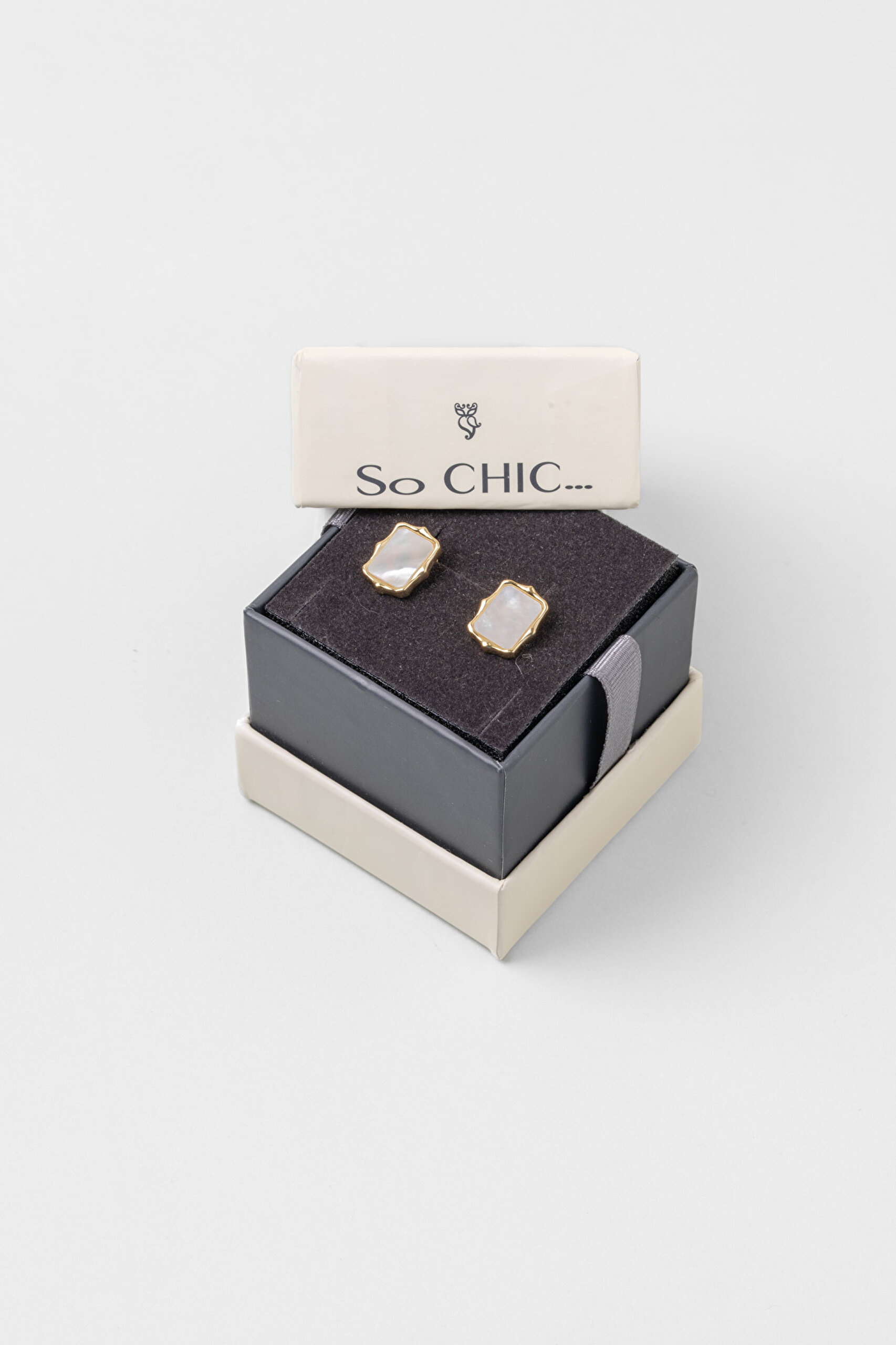 ⁠ Serenity 18 Ayar Sarı Altın Kaplama Gümüş Minimal Küpe_4}