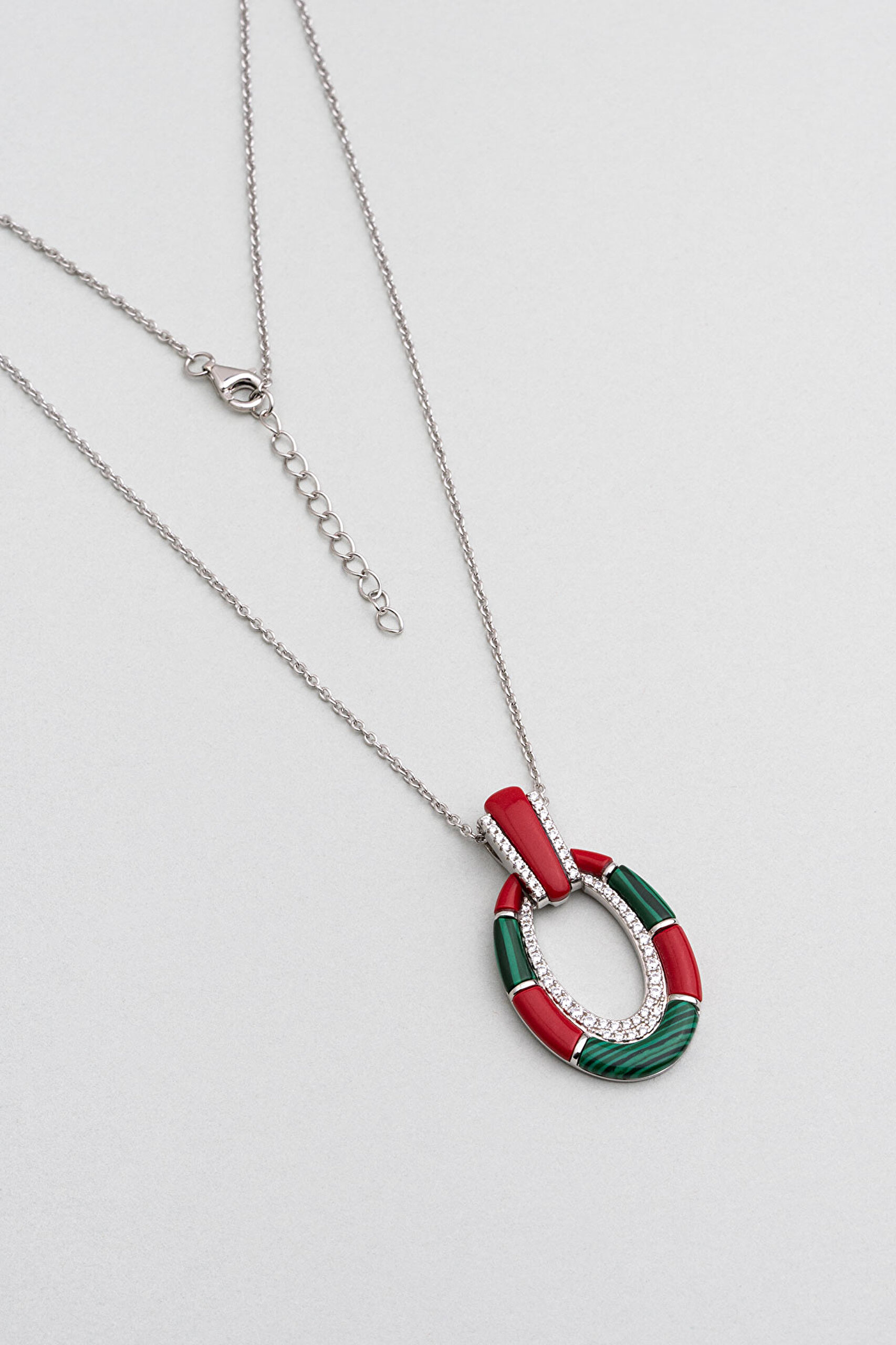 ⁠ Malahit Ve Mercan Taşlı 18 Ayar Beyaz Altın Kaplama 45 Cm Gümüş Tasarım Kolye_0}