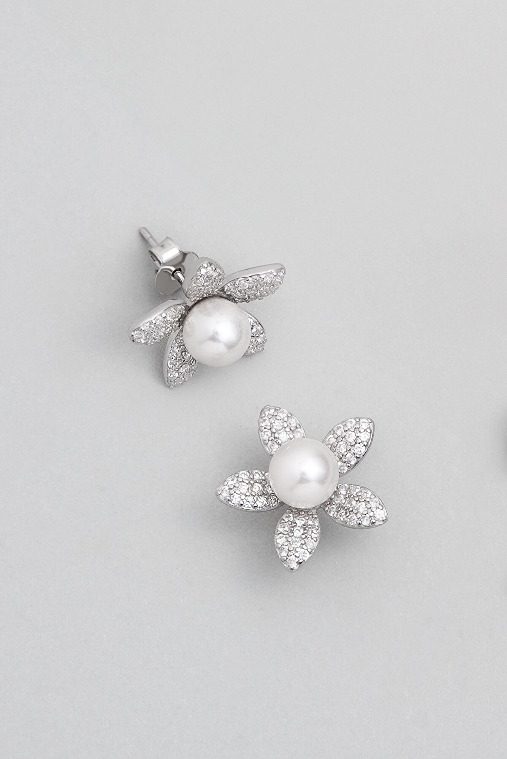 İnci Çiçeği 18 Ayar Beyaz Altın Kaplama Gümüş Seti - 2