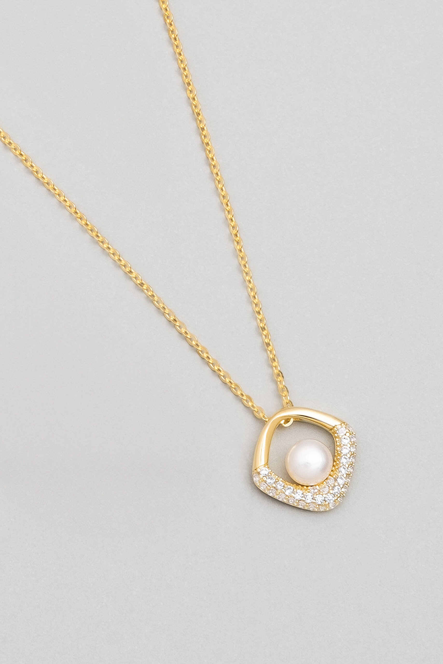 ⁠ İnci Zarafeti 18 Ayar Sarı Altın Kaplama Gümüş Seti_6}