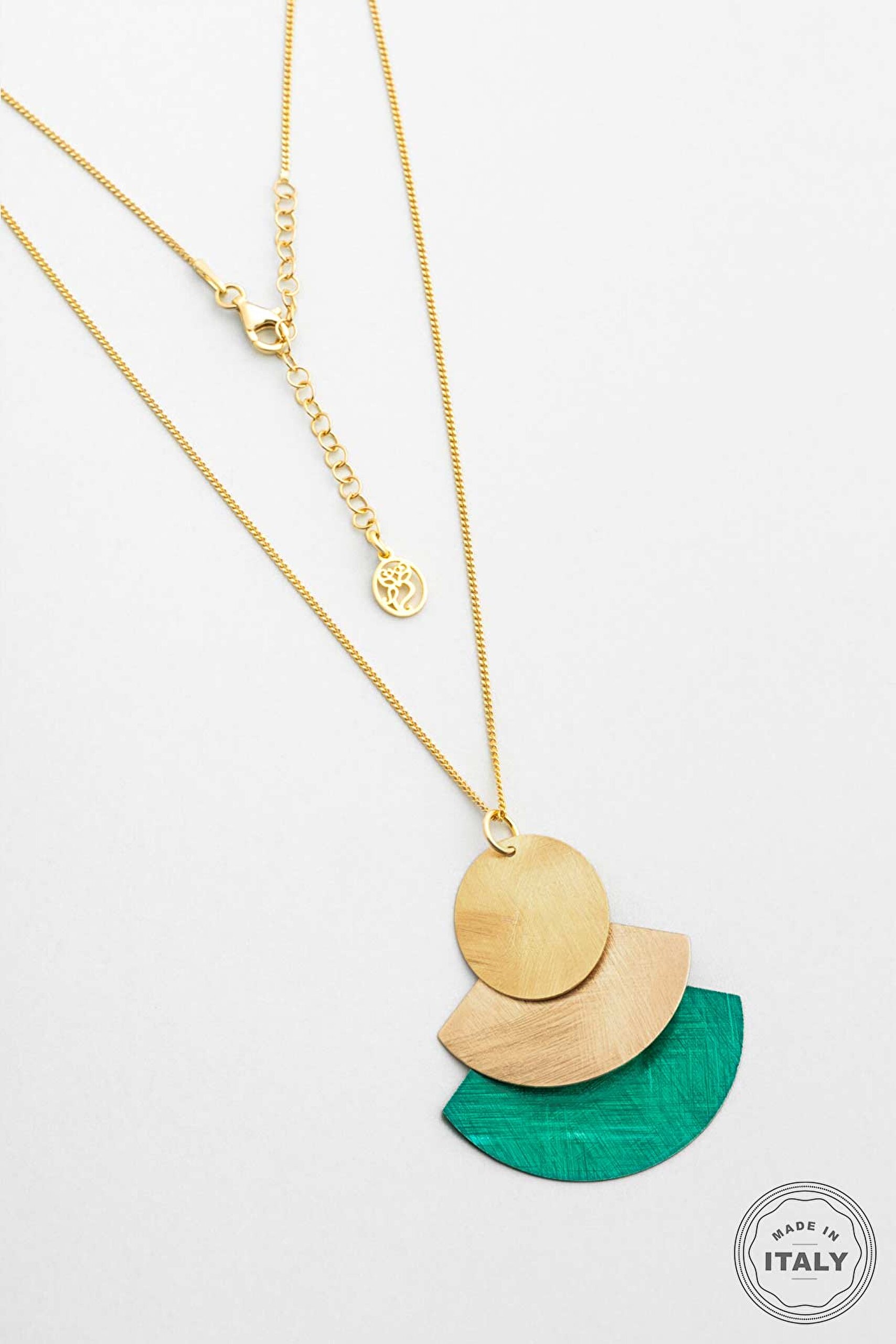 ⁠ Yeşil Petra Güneşi 18 Ayar Sarı Altın Kaplama 45 Cm Gümüş Tasarım Kolye_0}