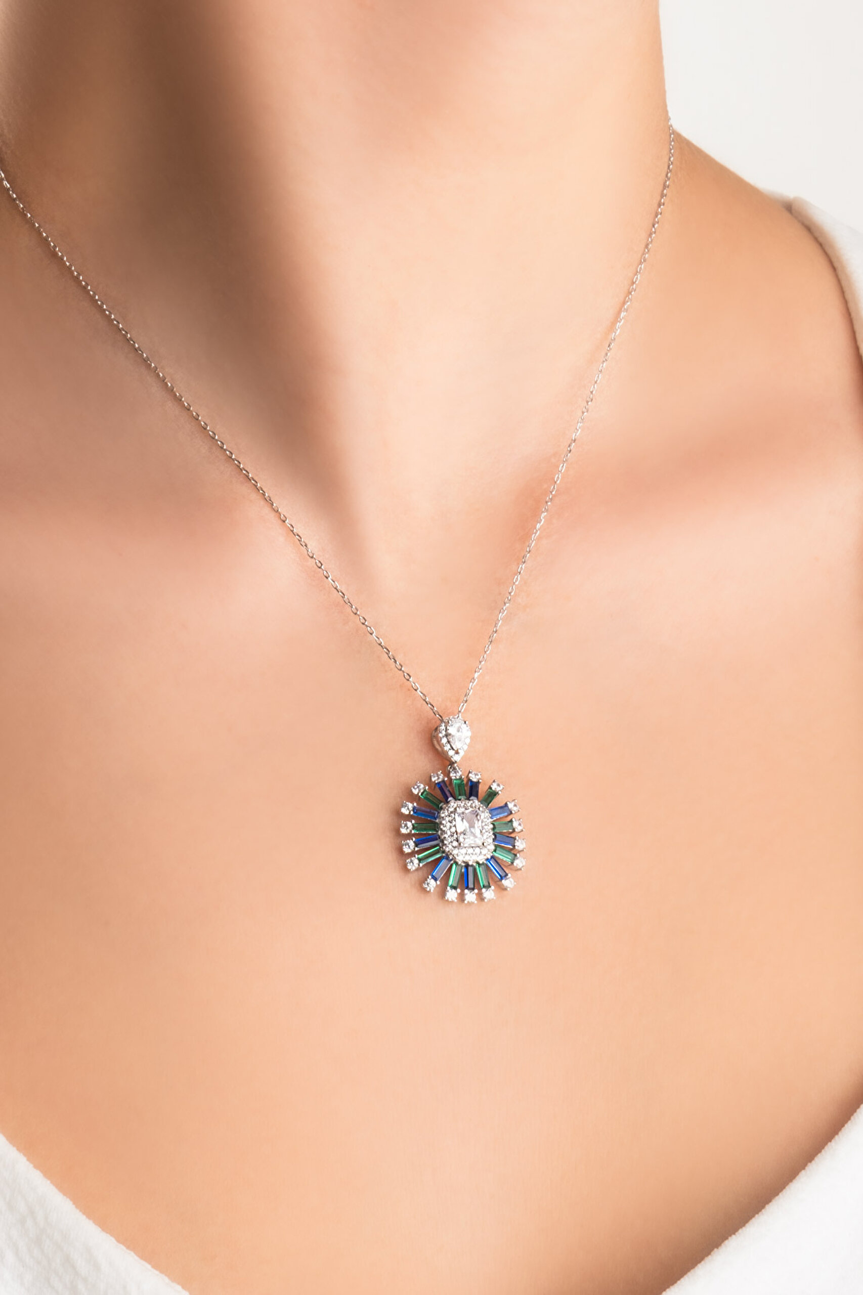 ⁠ Yakamoz Esintisi 18 Ayar Beyaz Altın Kaplama 45 Cm Gümüş Kolye_1}