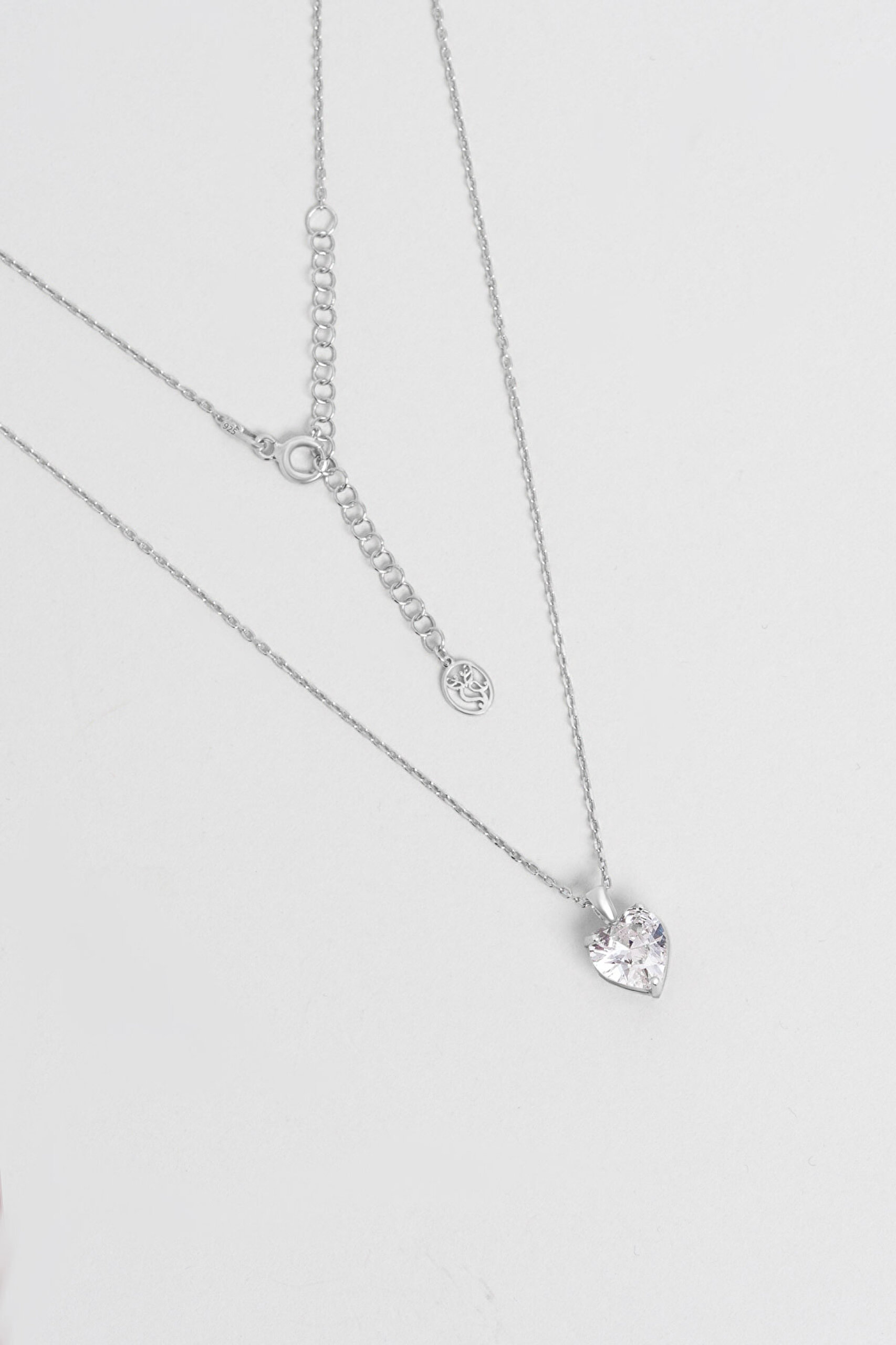 ⁠ Gizemli Kalp 18 Ayar Beyaz Altın Kaplama 45 Cm Gümüş Kolye_0}