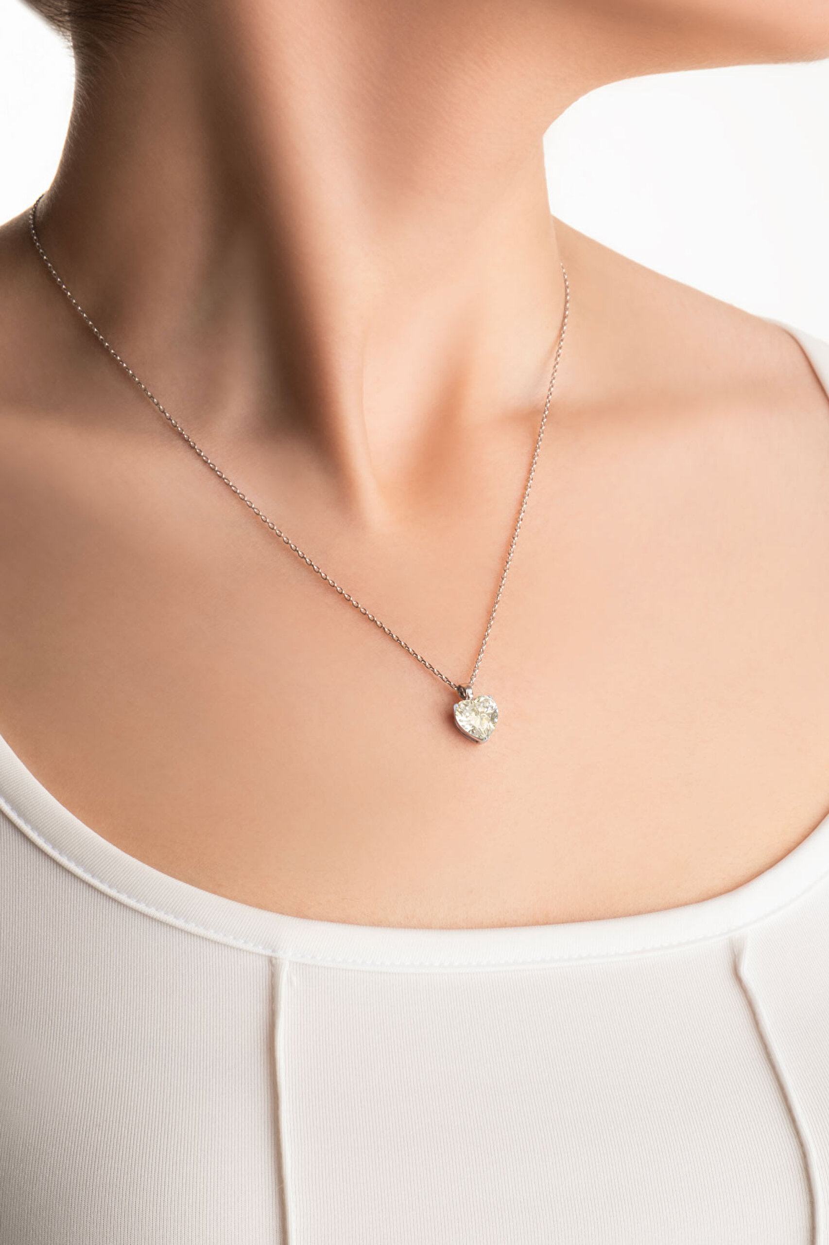 ⁠ Gizemli Kalp 18 Ayar Beyaz Altın Kaplama 45 Cm Gümüş Kolye_3}