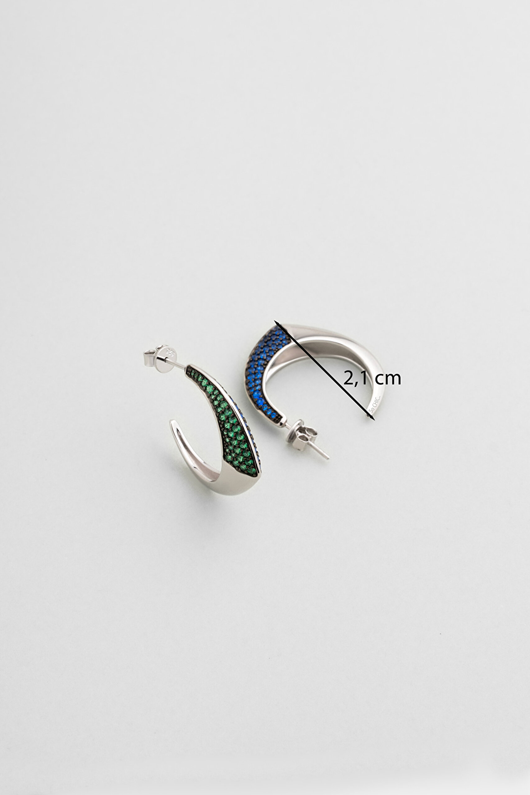 ⁠ Yakamoz Işıltısı 18 Ayar Beyaz Altın Kaplama Gümüş Küpe_2}