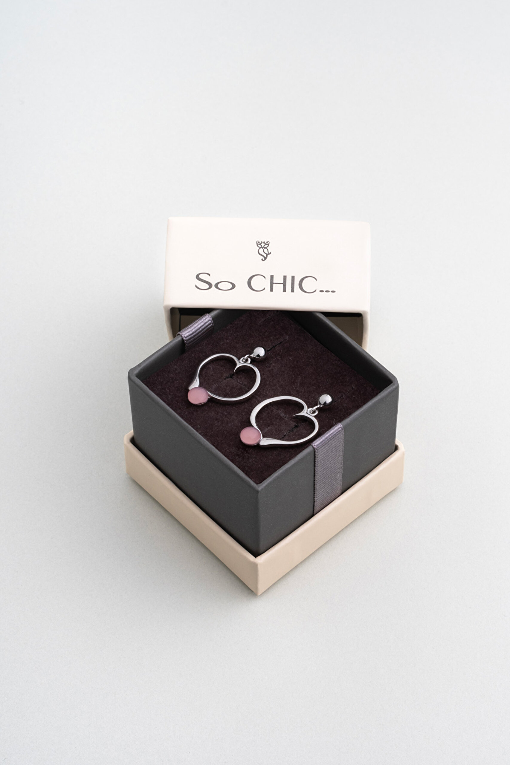 ⁠ Kalsedon Kalbi 18 Ayar Beyaz Altın Kaplama Gümüş Küpe_4}