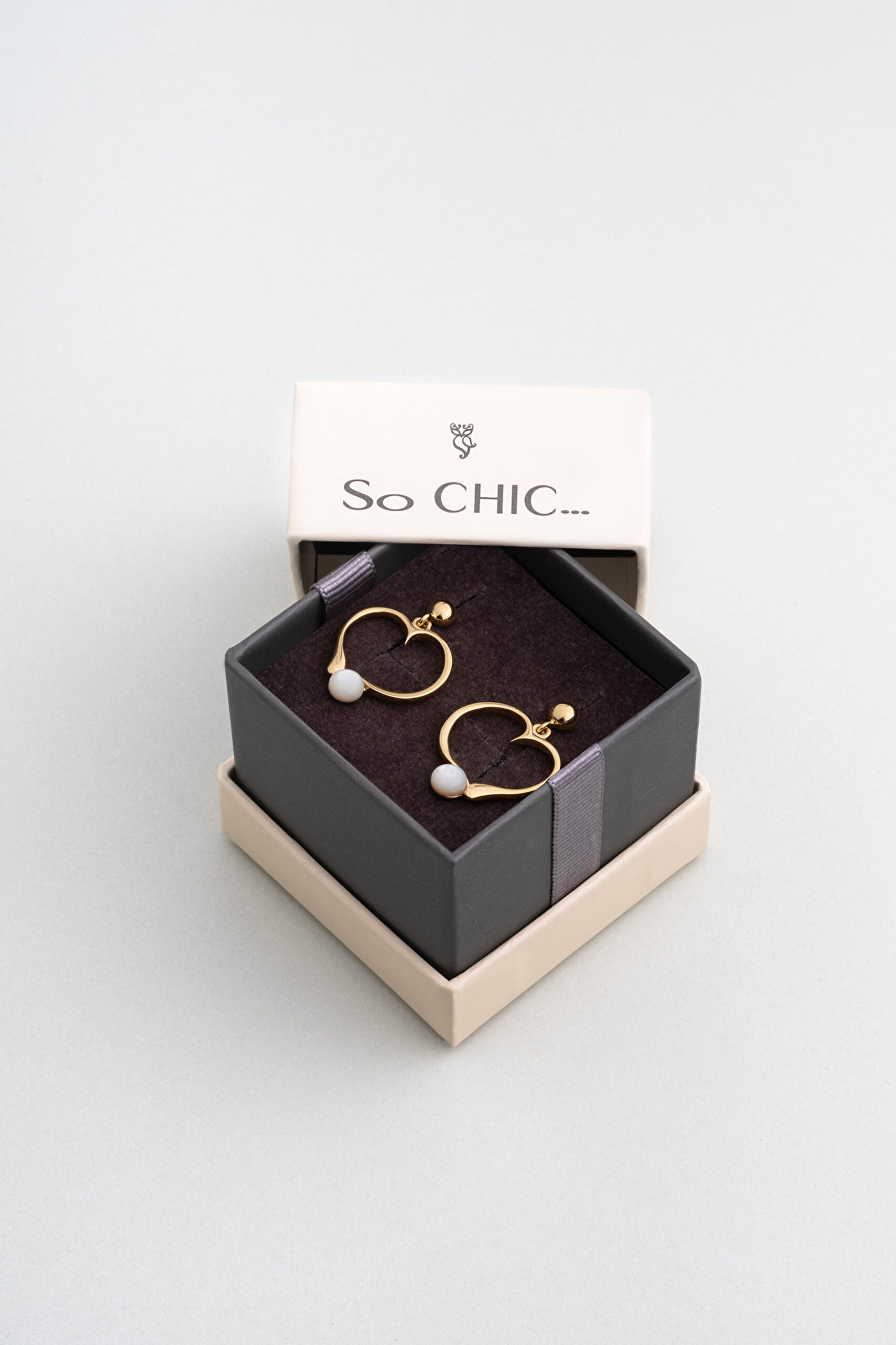 ⁠ Sedef Kalbi 18 Ayar Sarı Altın Kaplama Gümüş Küpe_4}