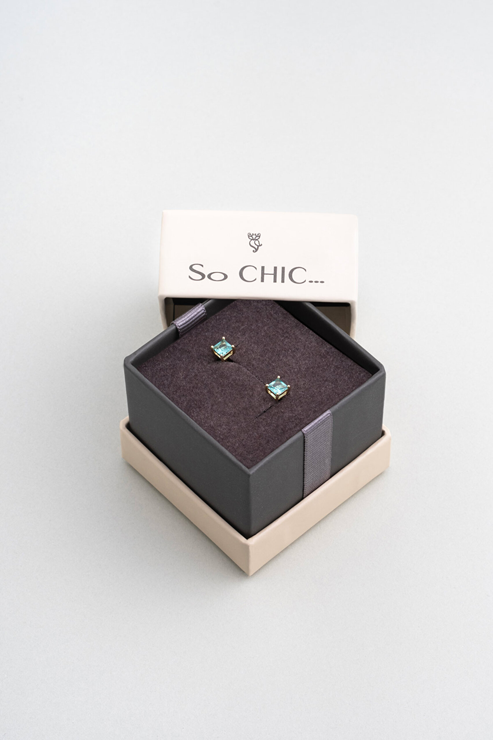 ⁠ Mira 18 Ayar Sarı Altın Kaplama Gümüş Tektaş Küpe_4}