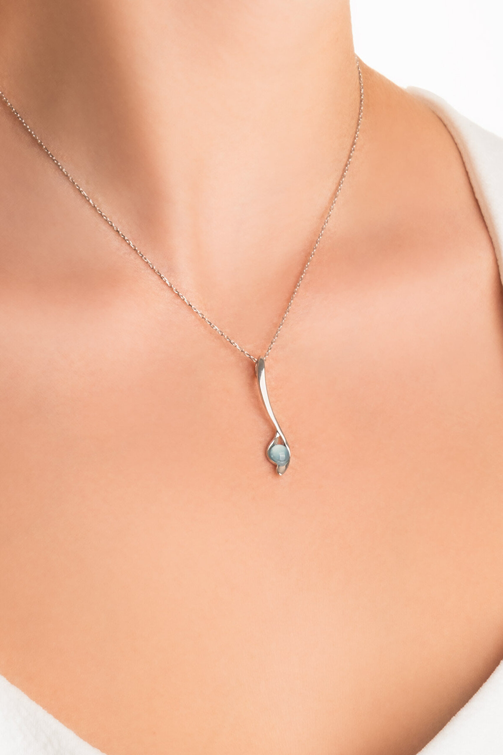 Kalsedon Melodisi 18 Ayar Beyaz Altın Kaplama 42 Cm Gümüş Kolye - 1