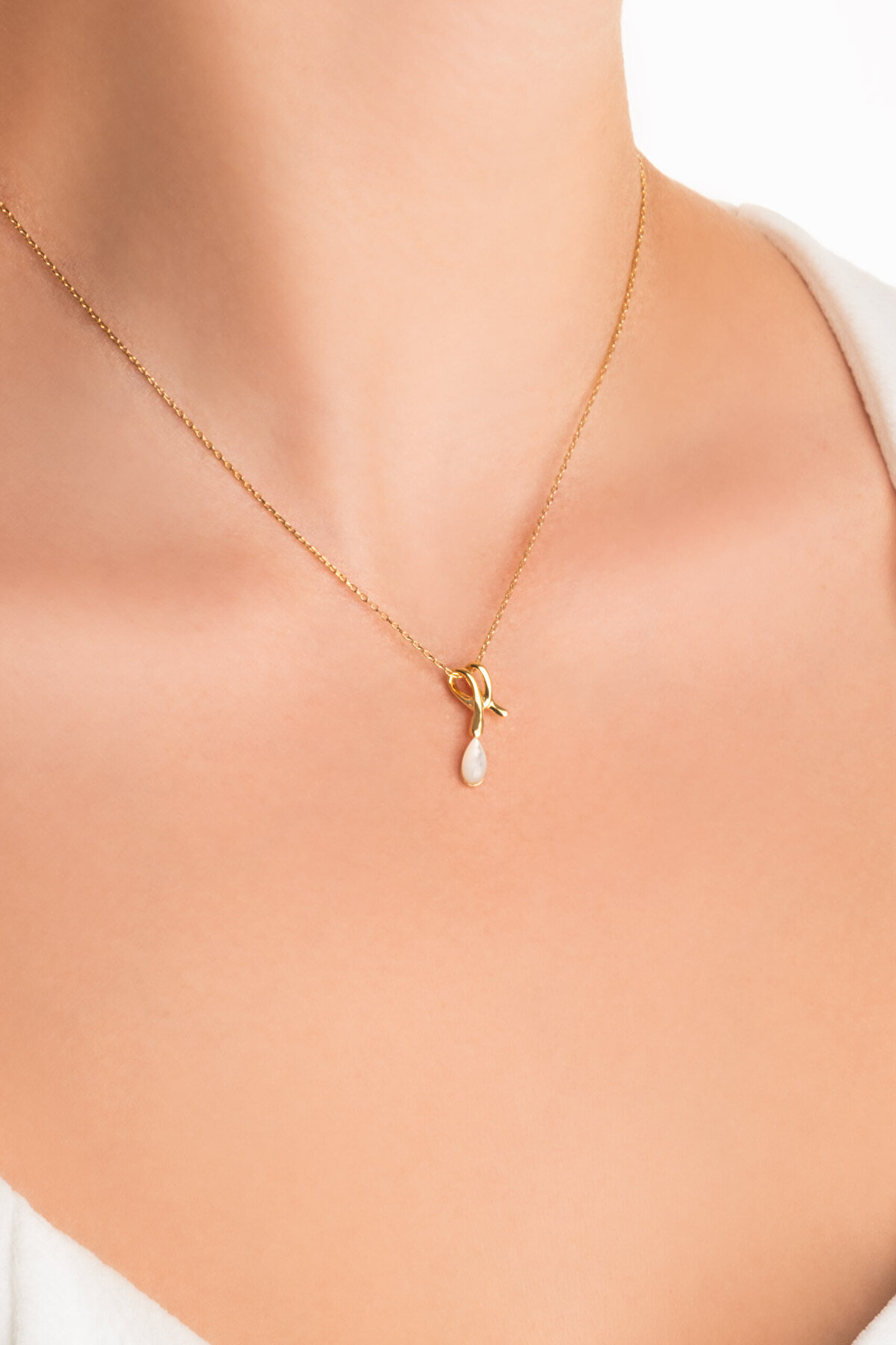 Sedef Işığı 18 Ayar Sarı Altın Kaplama 42 Cm Gümüş Kolye - 1