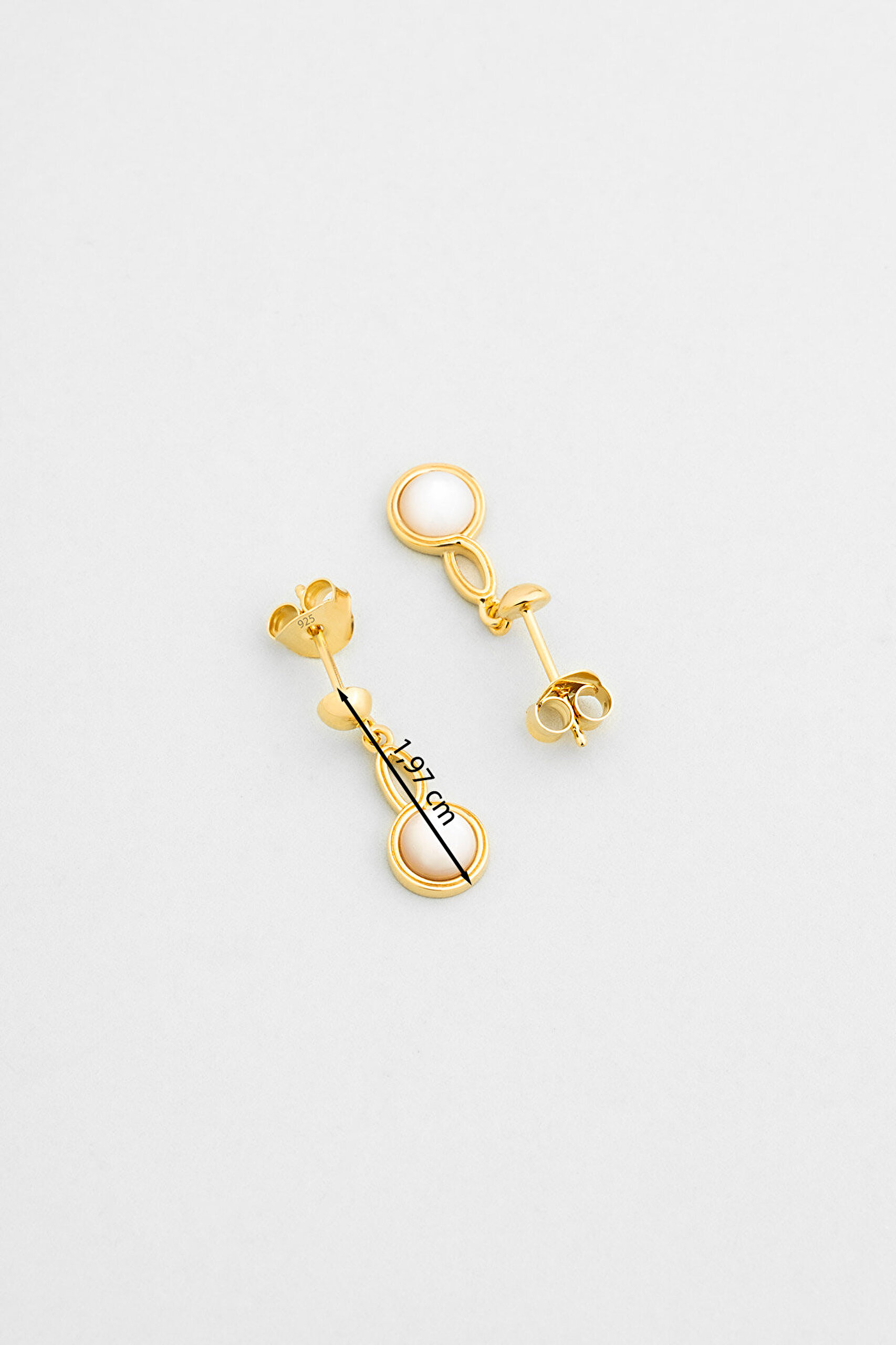 Sedef Işıltısı 18 Ayar Sarı Altın Kaplama Gümüş Küpe - 2