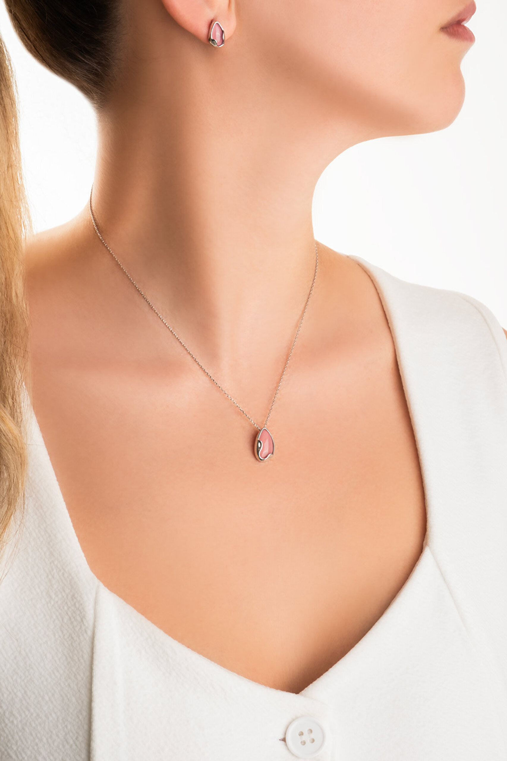 Kalsedon Esintisi 18 Ayar Beyaz Altın Kaplama Gümüş Küpe - 3