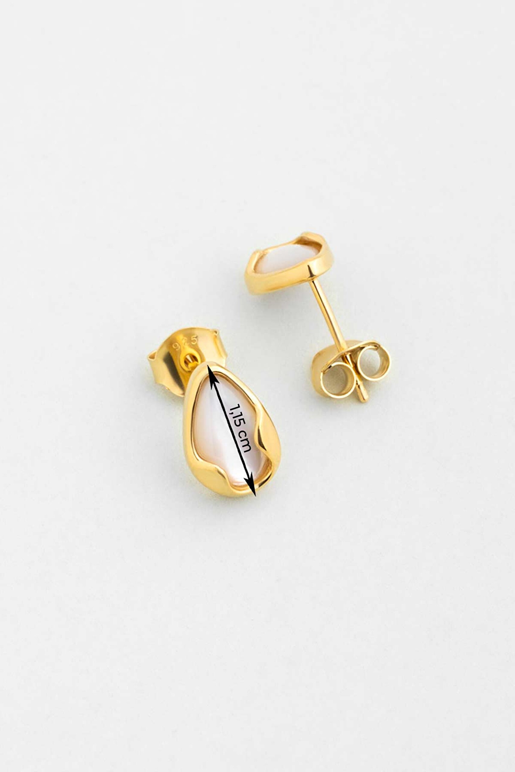 ⁠ Sedef Esintisi 18 Ayar Sarı Altın Kaplama Gümüş Küpe_2}