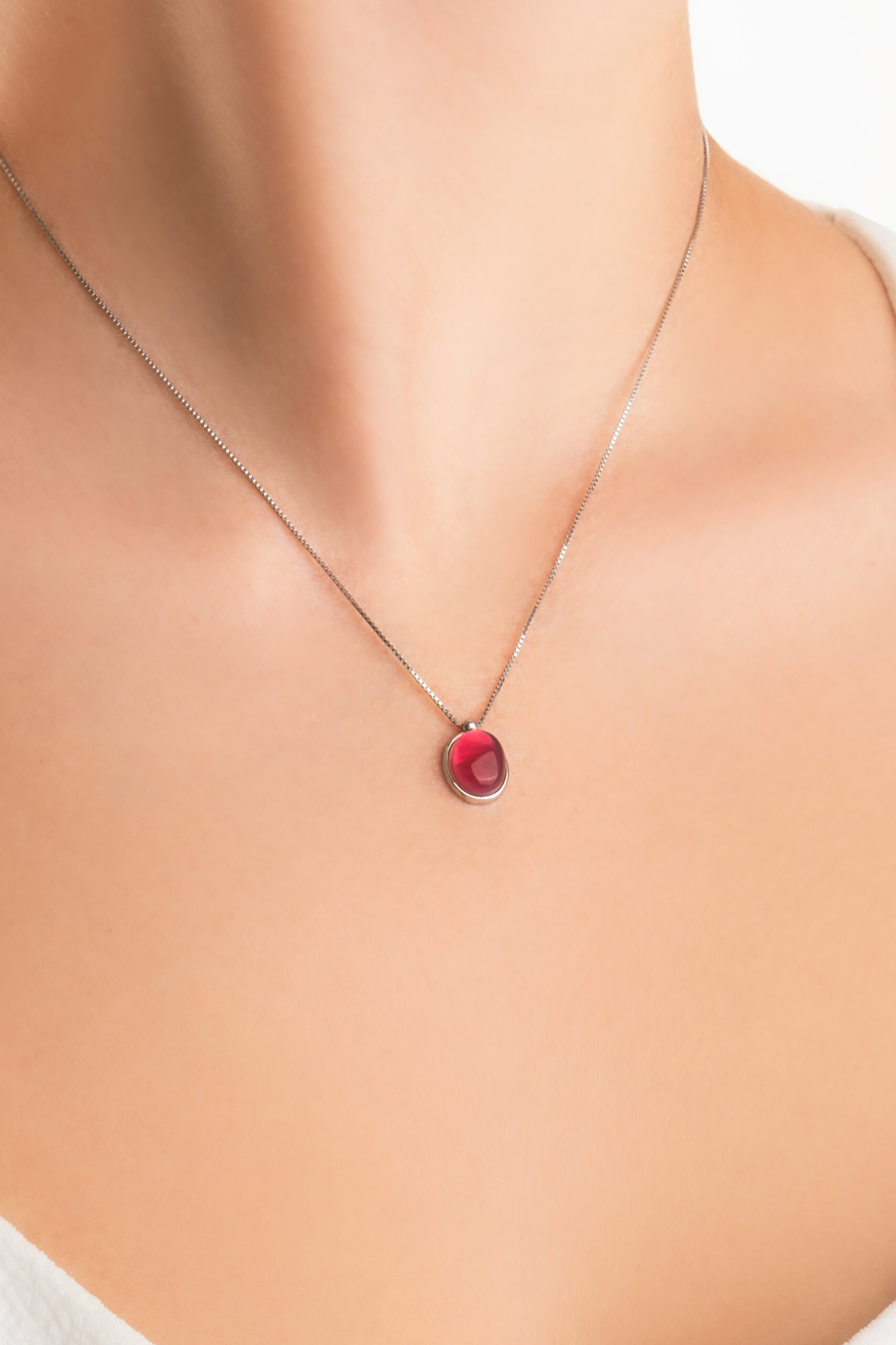 ⁠ Pembe Aura 18 Ayar Beyaz Altın Kaplama 44 Cm Gümüş Kolye_1}