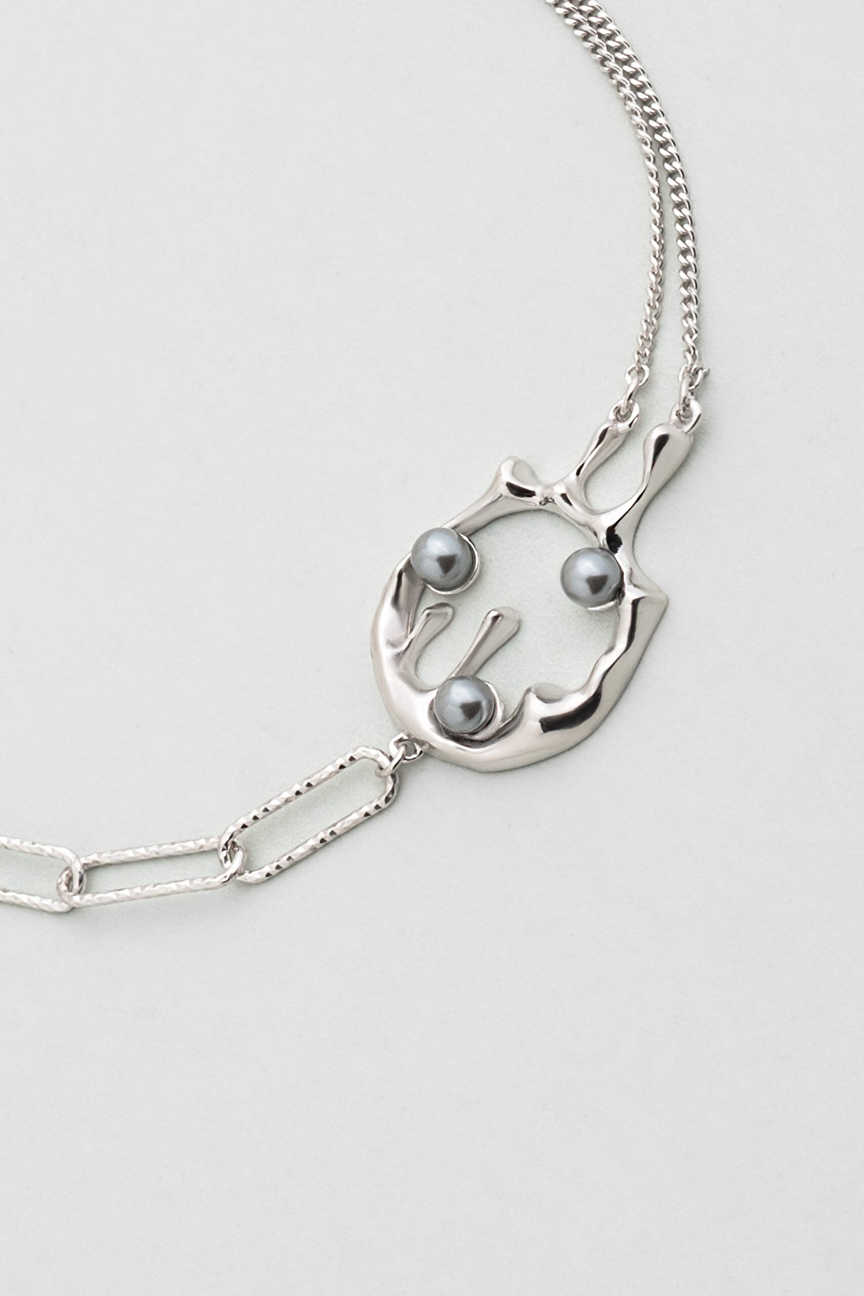 ⁠ Esmeralda 18 Ayar Beyaz Altın Kaplama 19 Cm Gümüş İnci Bileklik_4}