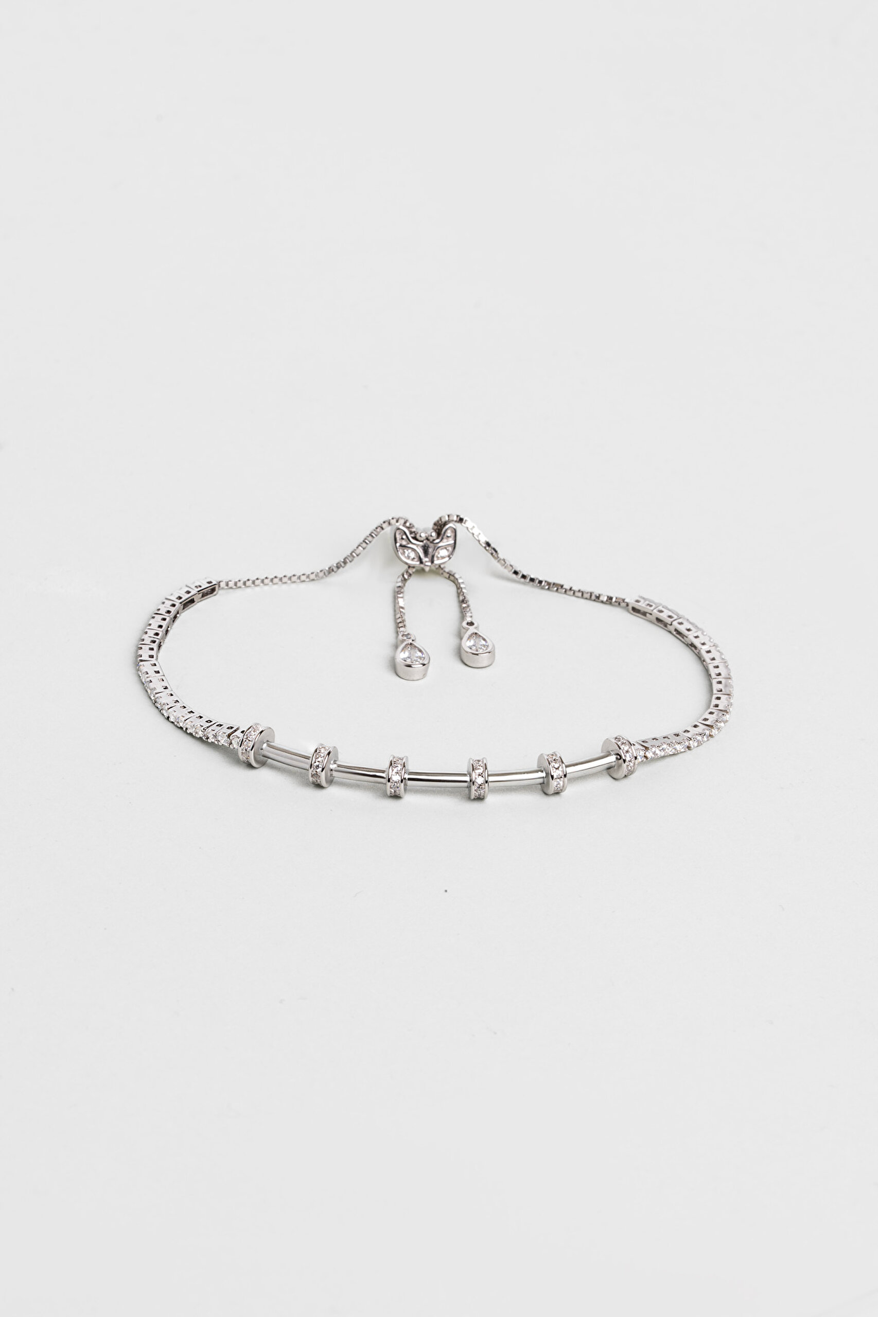 ⁠ Su Yolu 18 Ayar Beyaz Altın Kaplama Ayarlanabilir Beş Bölmeli Charm Bileklik_0}