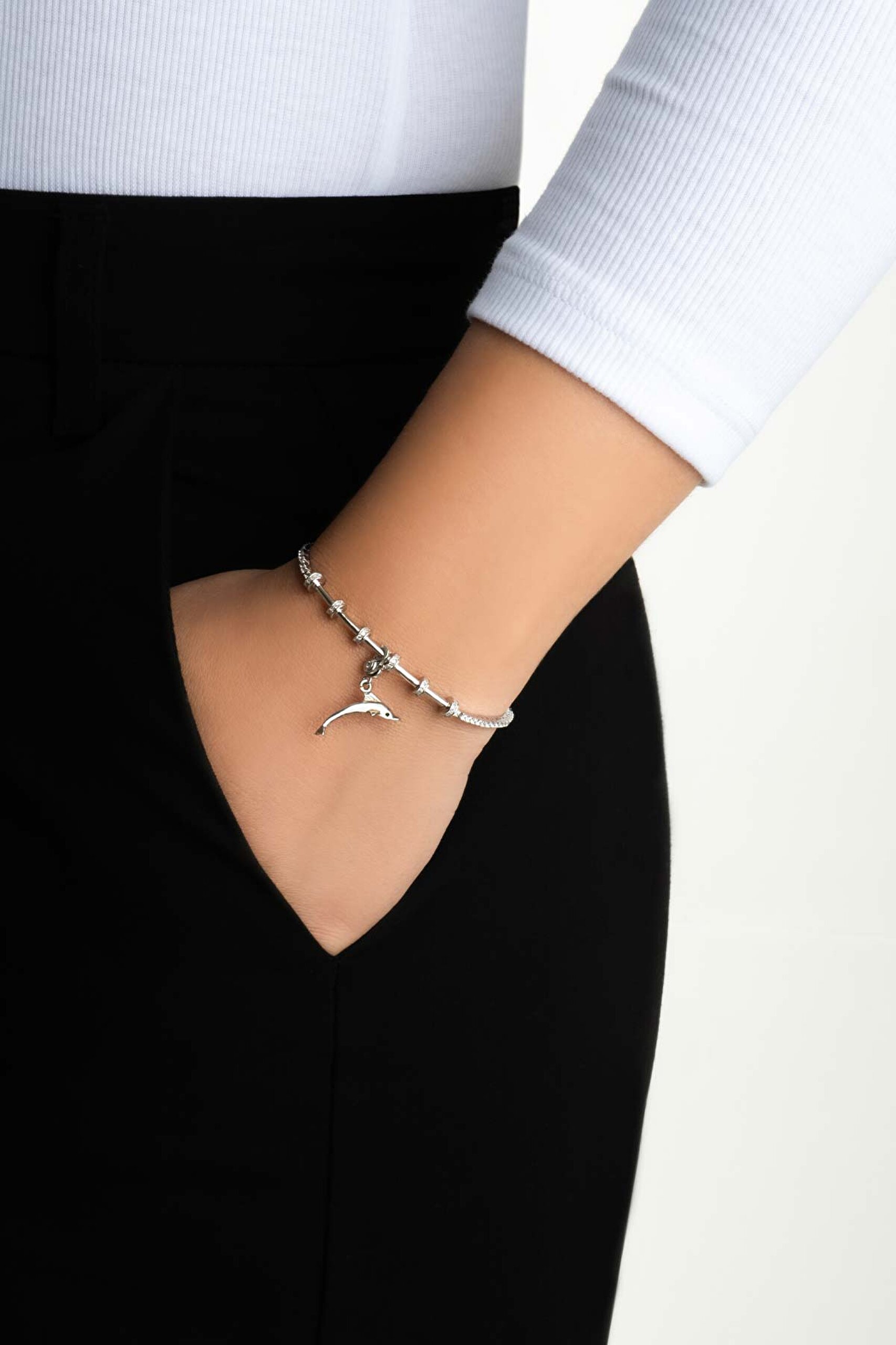 ⁠ Sevimli Yunus 18 Ayar Beyaz Altın Kaplama Gümüş Charm_3}