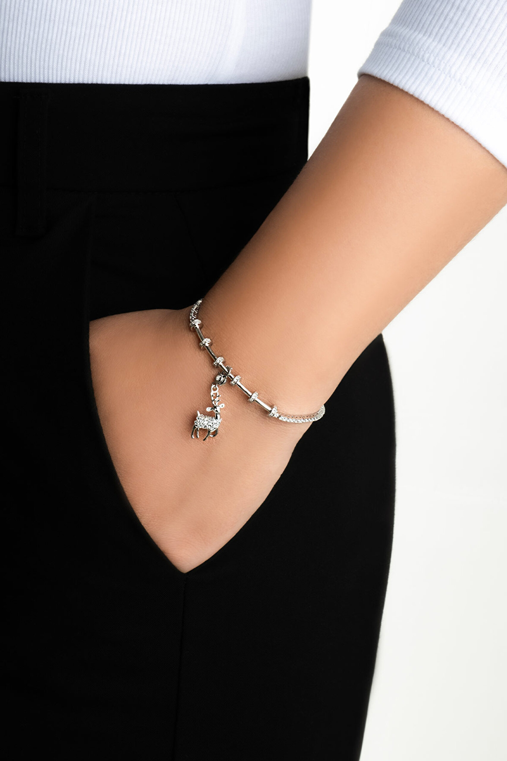 ⁠ Ren Geyiği 18 Ayar Beyaz Altın Kaplama Gümüş Charm_3}