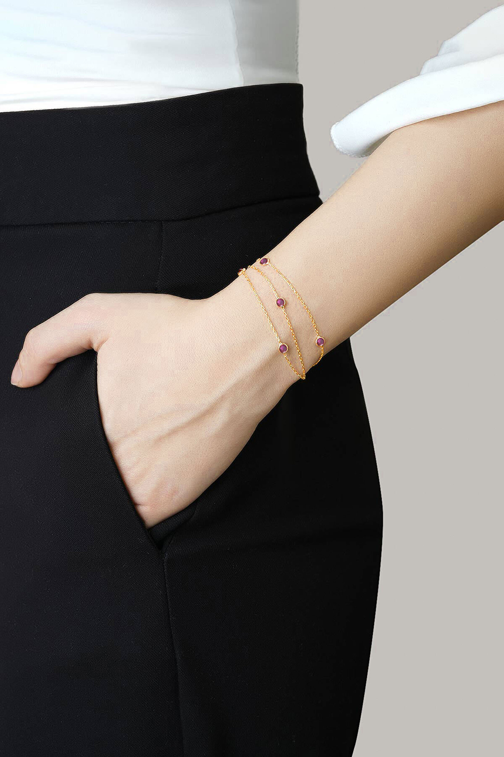 Üç Sıra Zirkon Taşlı 18 Ayar Sarı Altın Kaplama 19 Cm Gümüş Bileklik - 3